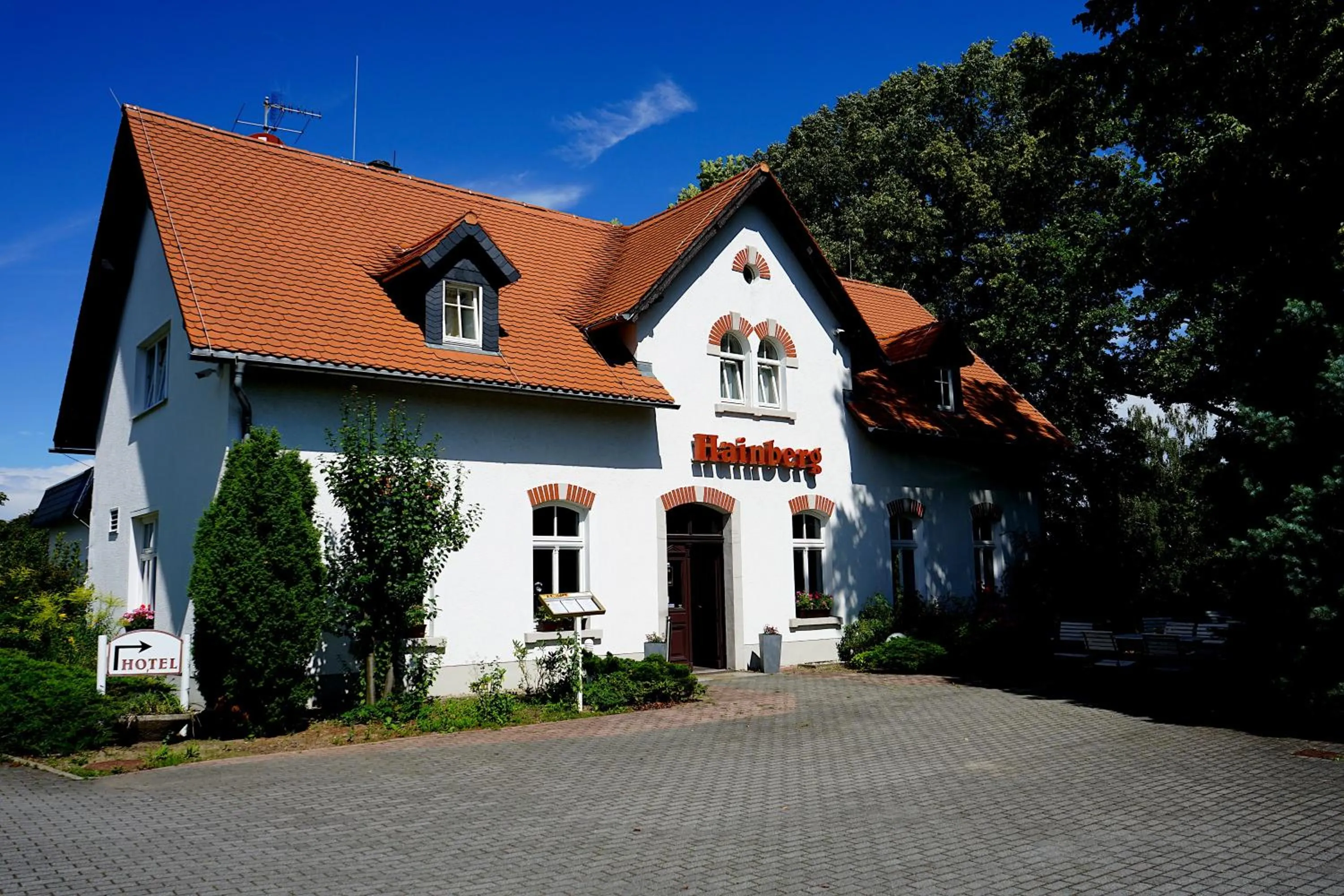 Property building in Hainberg Hotel Garni