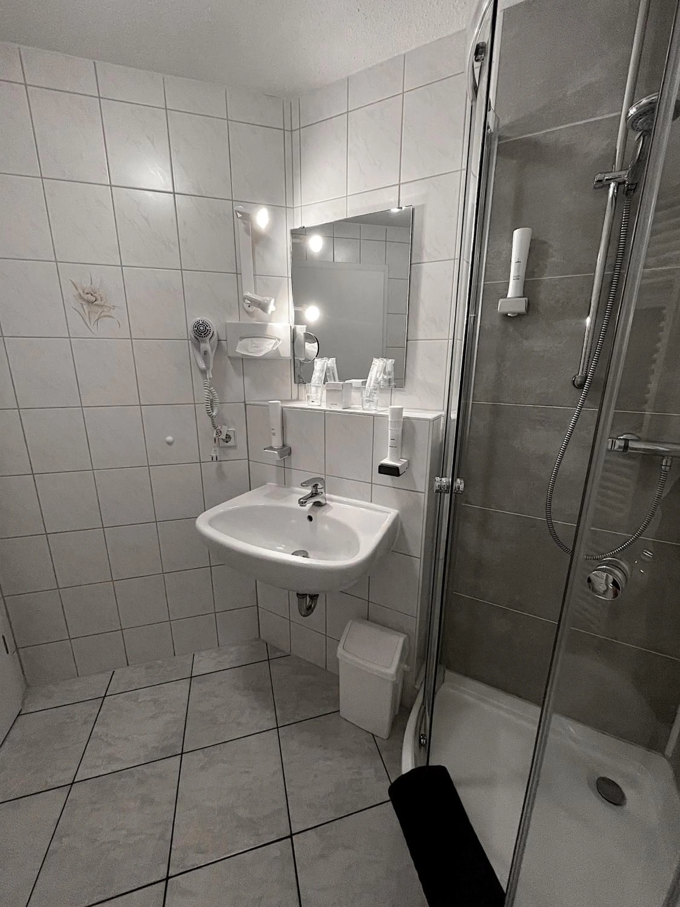 Bathroom in Hainberg Hotel Garni