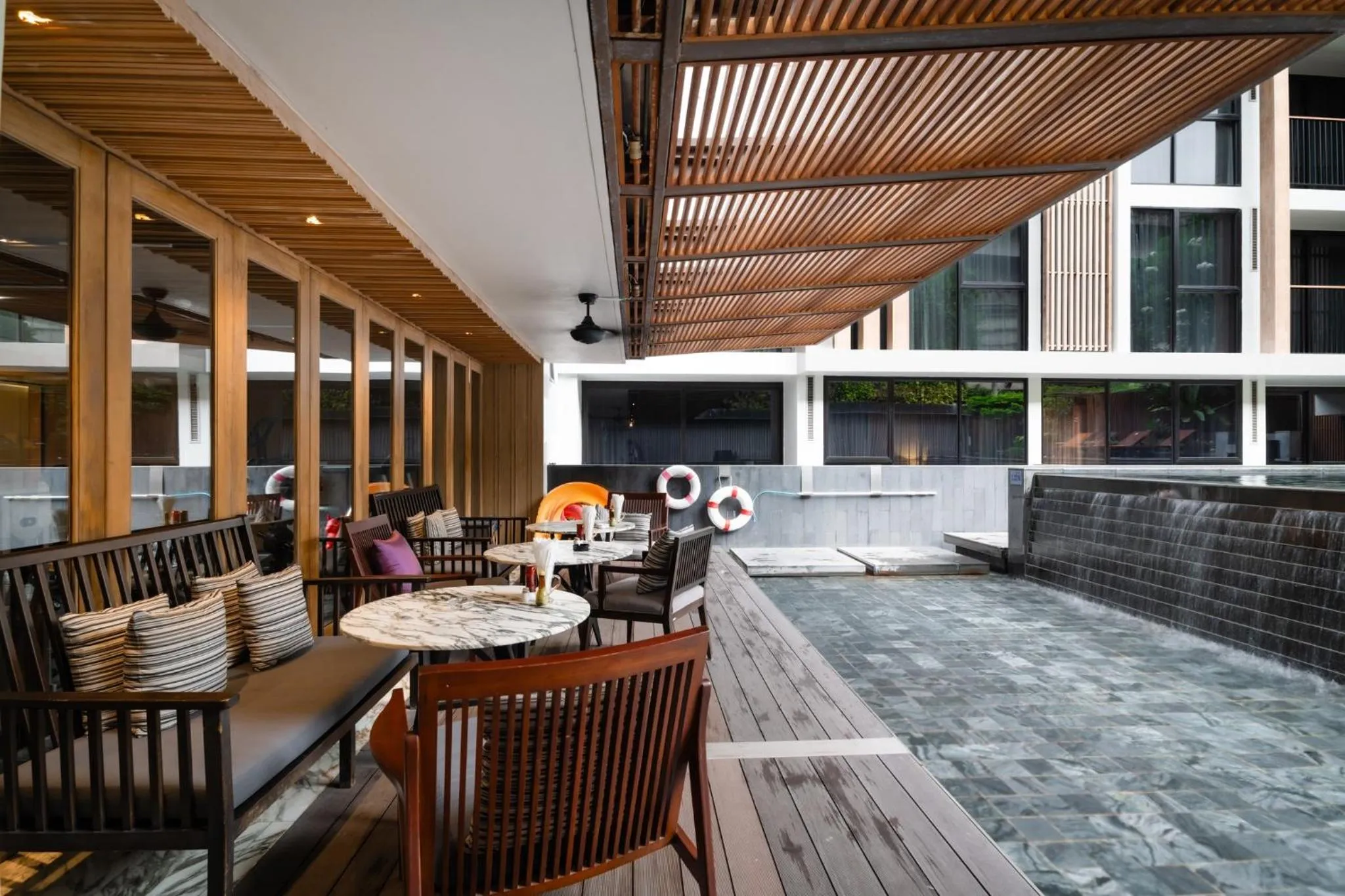 Restaurant/places to eat in Arcadia Suites Bangkok