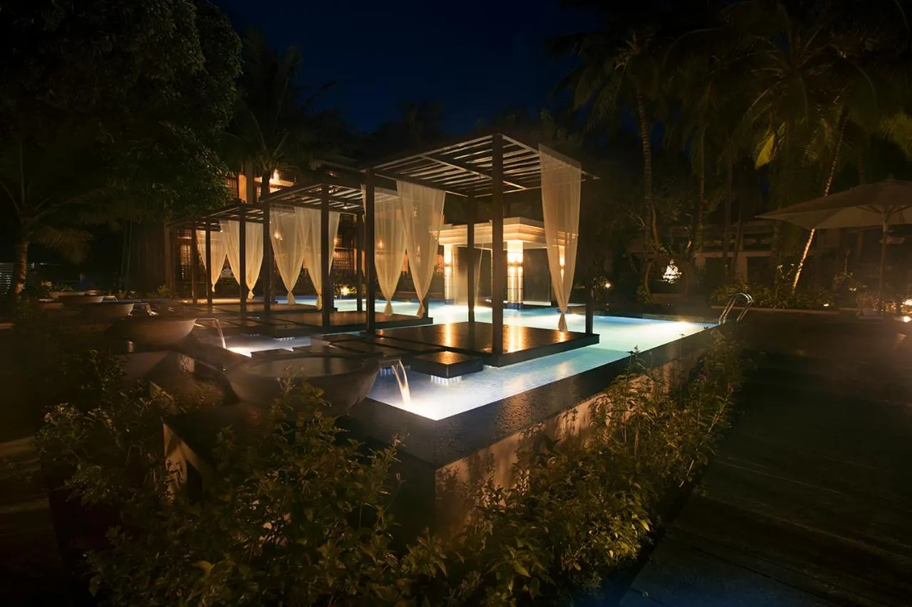 Swimming pool in Sea Shell Samssara