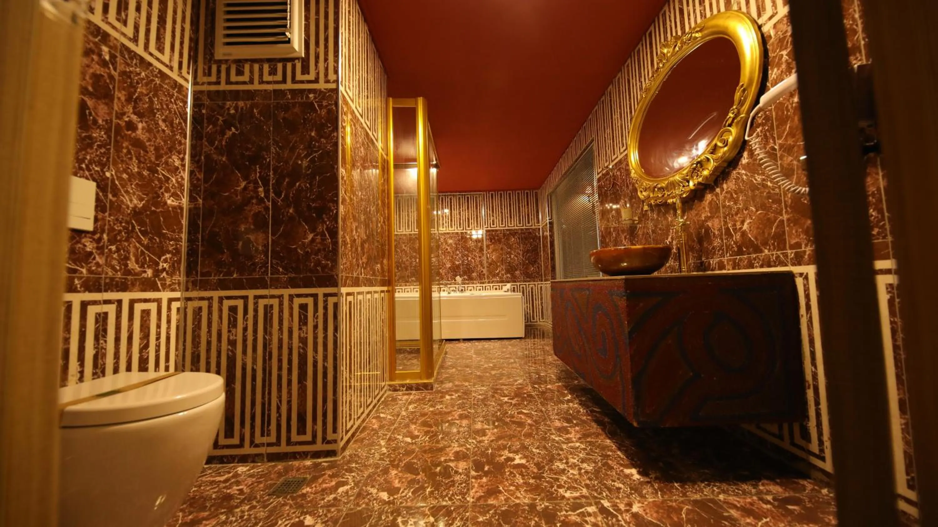 Bathroom in Reform Hotel
