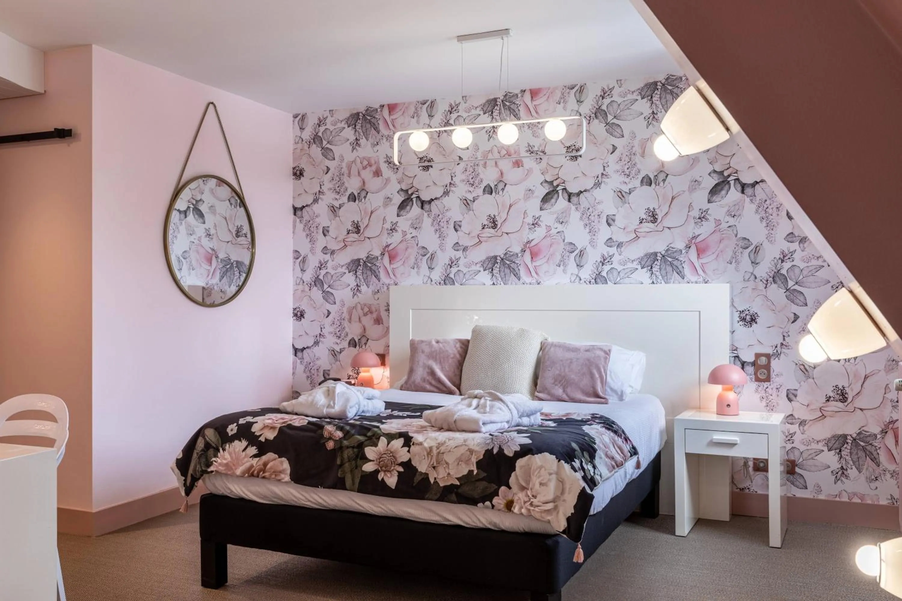 Bedroom, Bed in Le Bailliage Hôtel & Spa