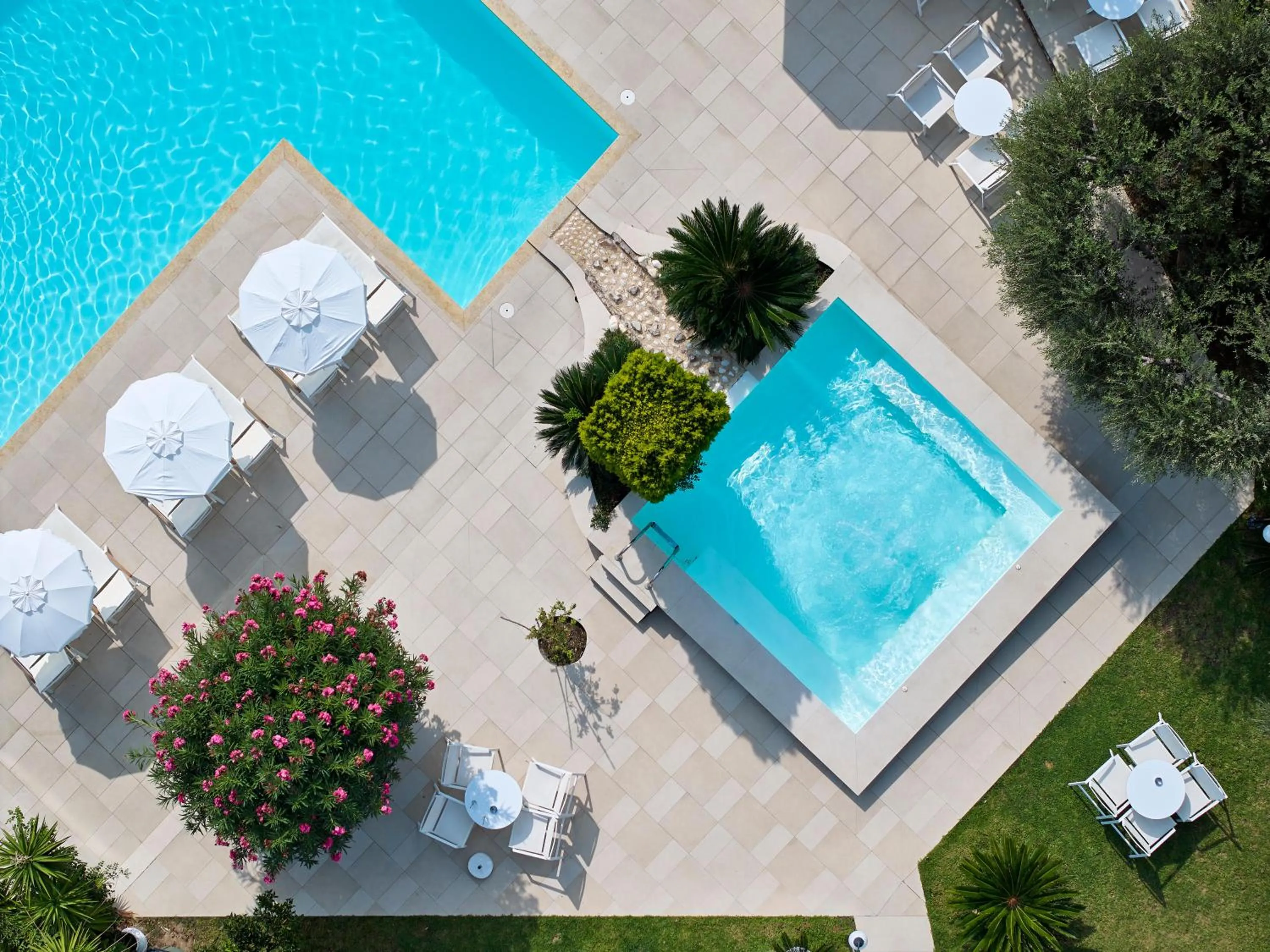 Swimming pool in Glavas Inn Hotel