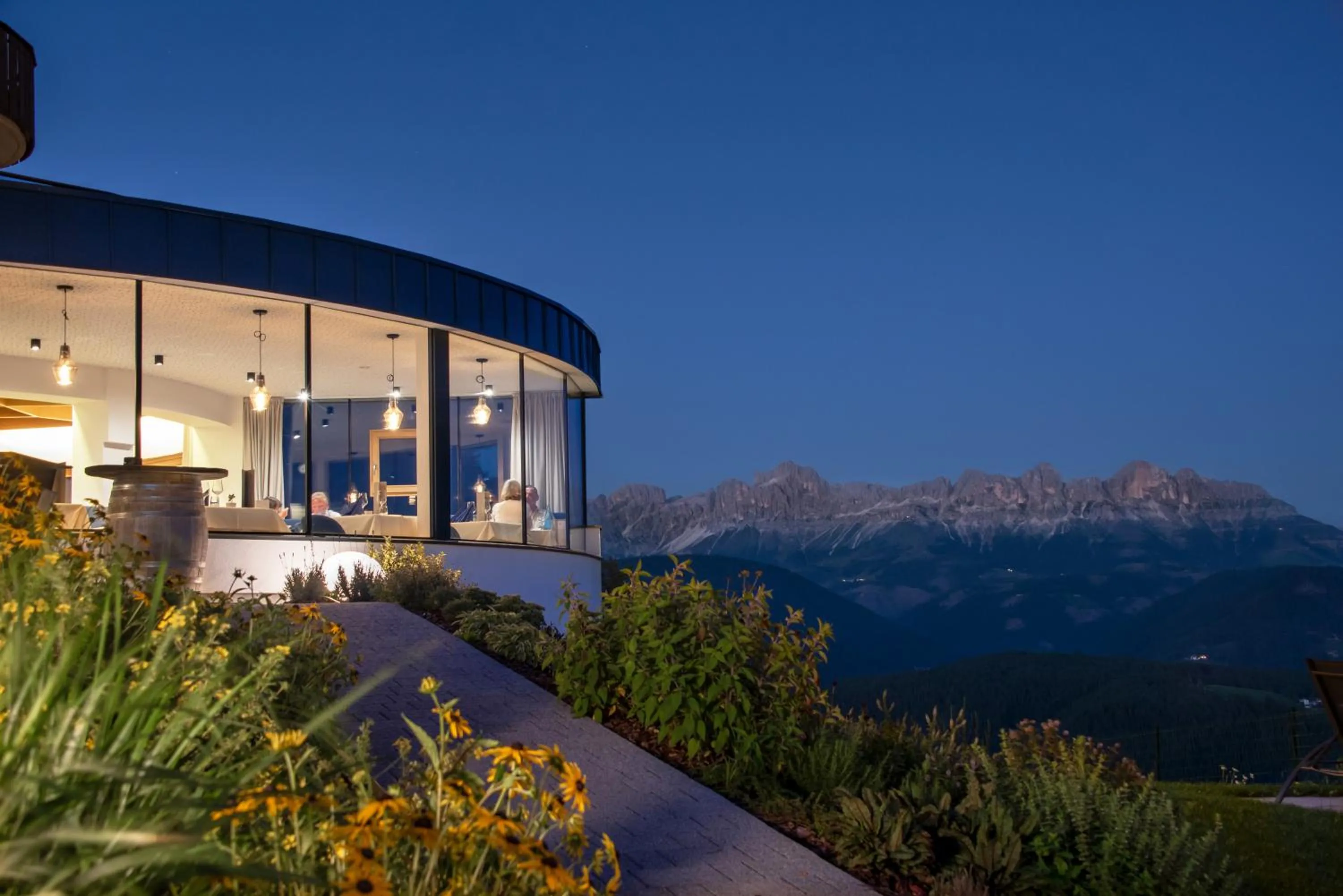 Restaurant/places to eat in Panoramahotel Obkircher