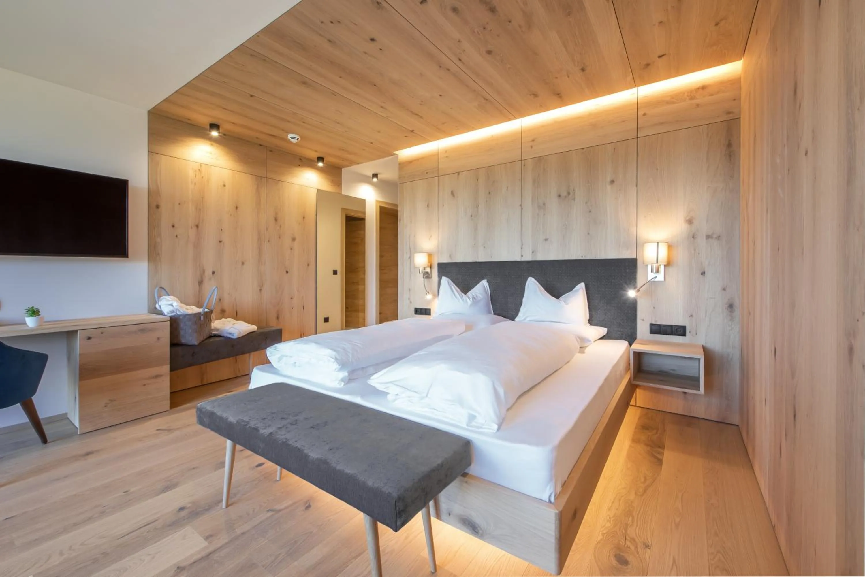 Bed in Panoramahotel Obkircher