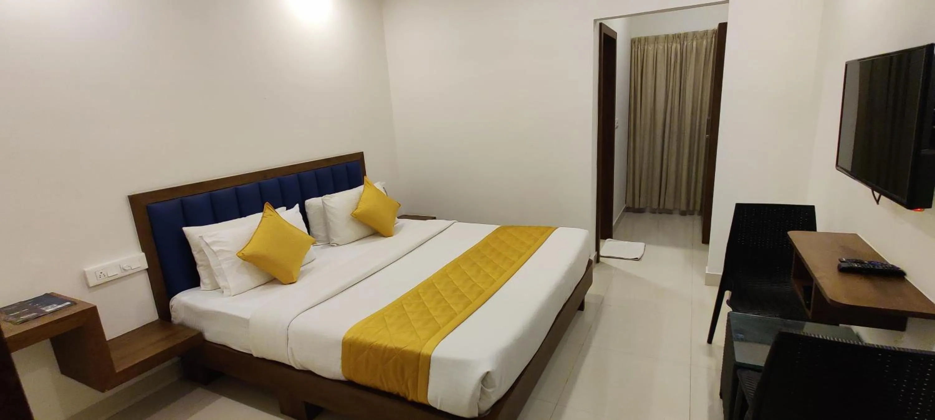 Bed in Airport Regency