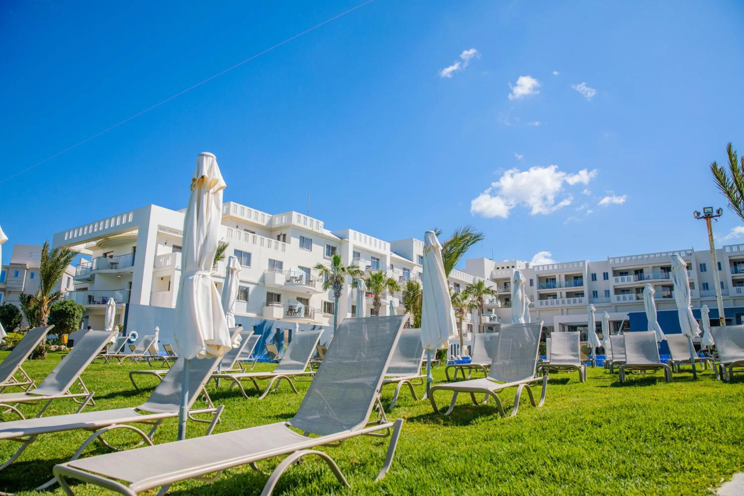 Property building in Blue Lagoon Kosher Hotel (by Capital Coast Resort & Spa)