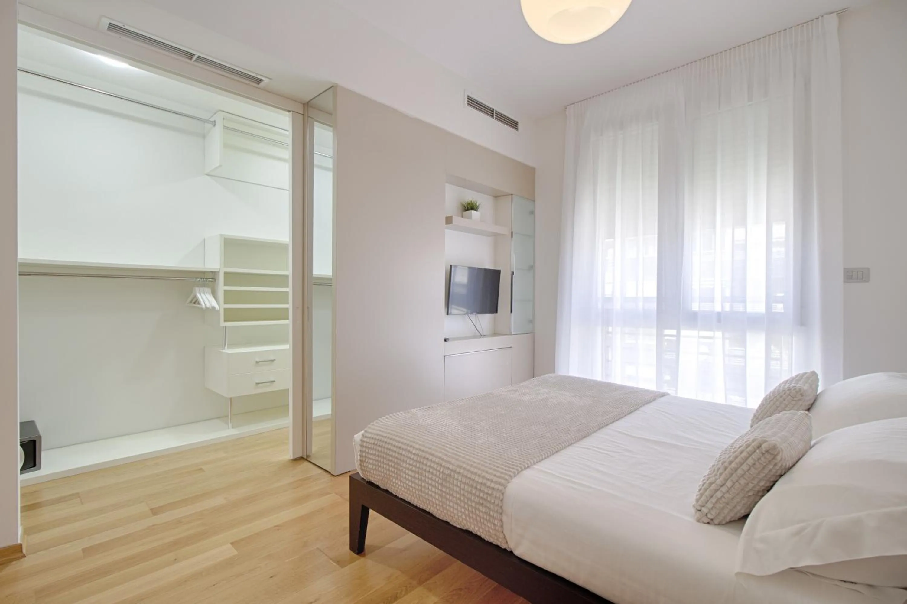 View (from property/room), Bed in The Rooms Serviced Apartments Tirana