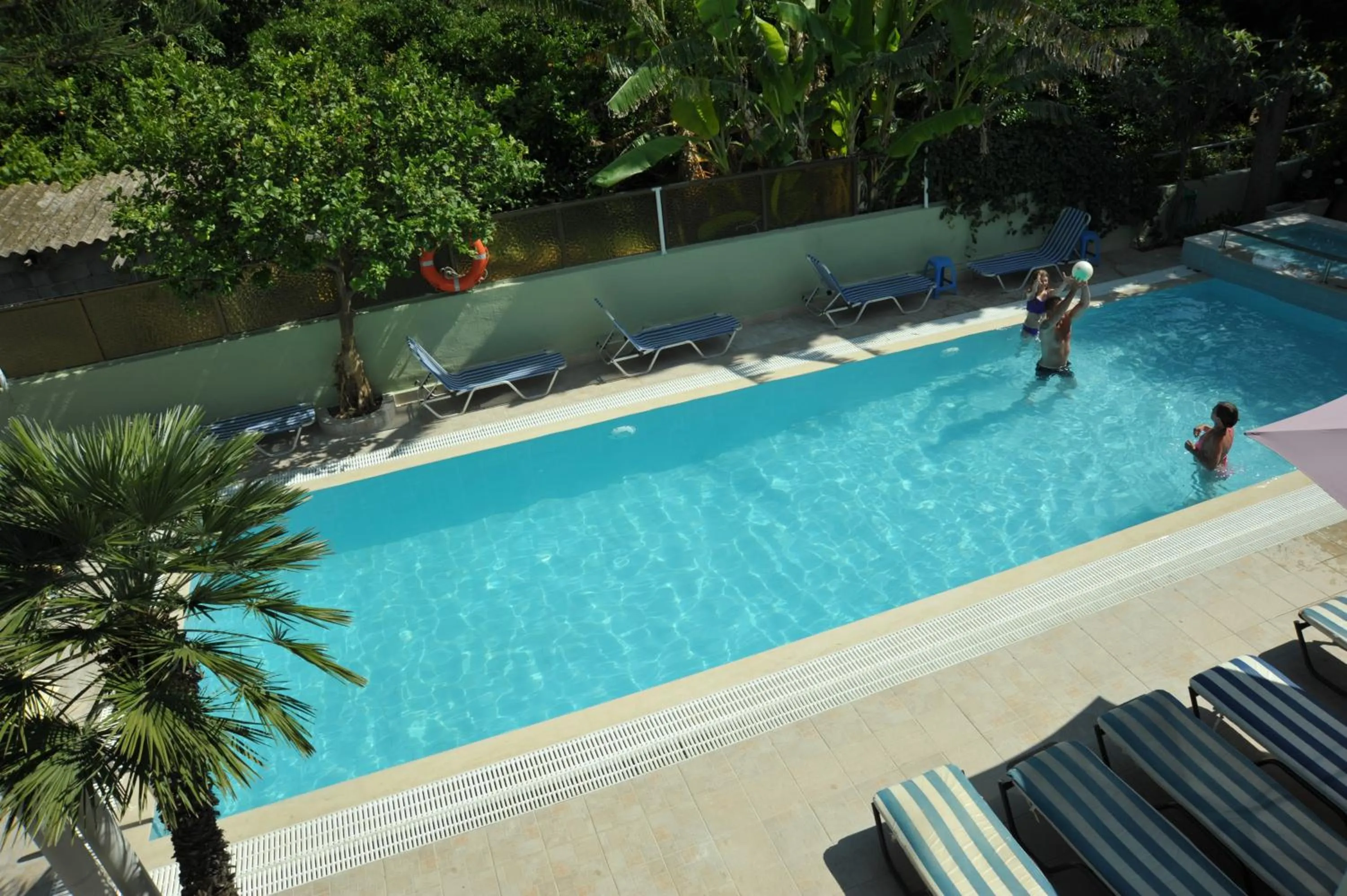 Swimming pool in Anseli Hotel
