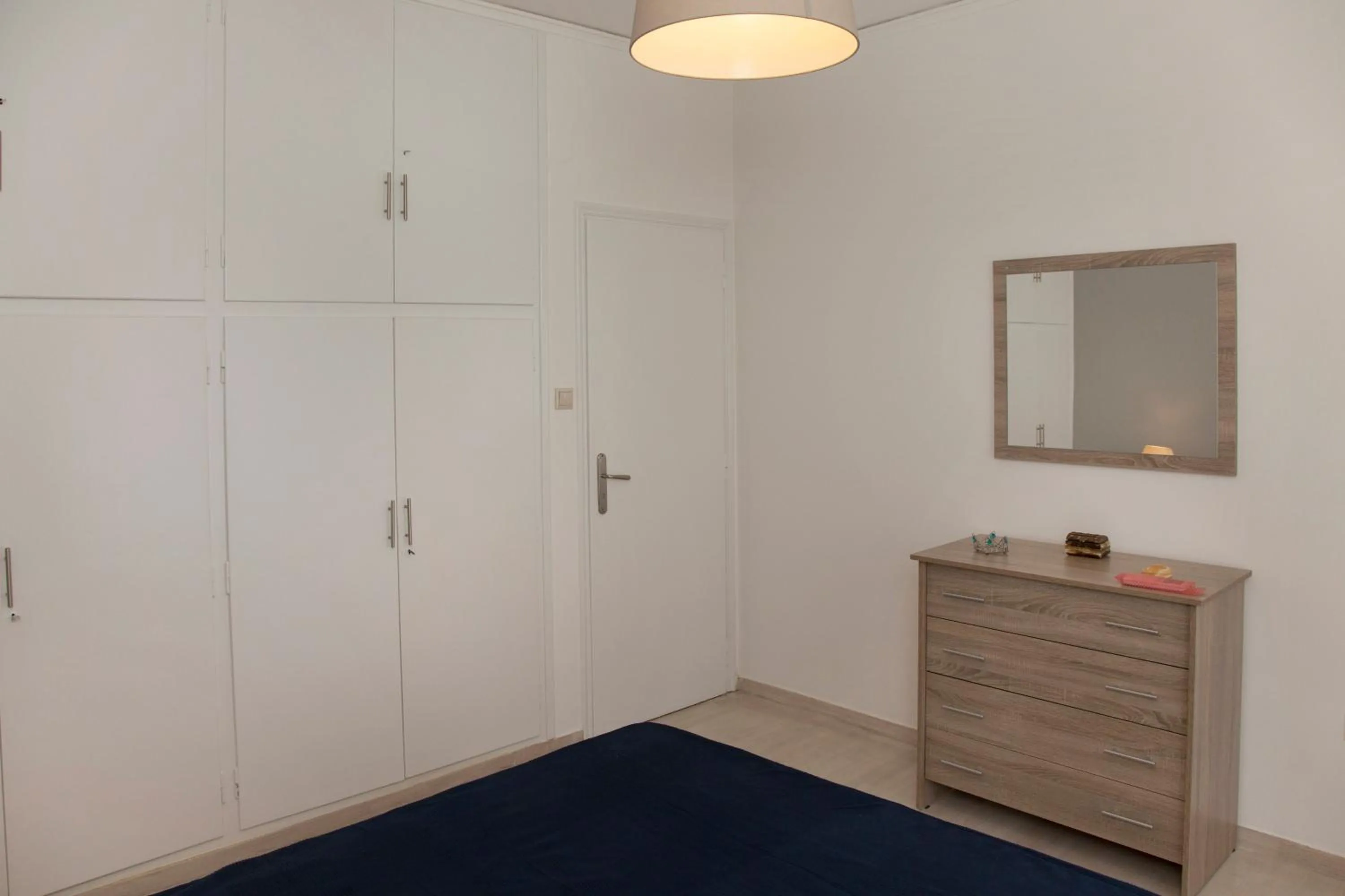 Bedroom in Athens Jem near the Archaeological Museum by GHH