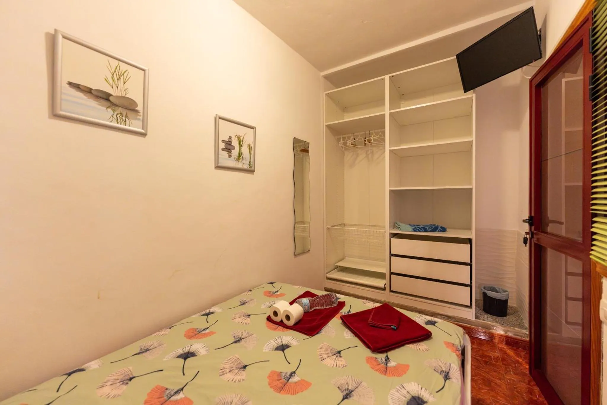 Photo of the whole room, Bed in Casa Resi