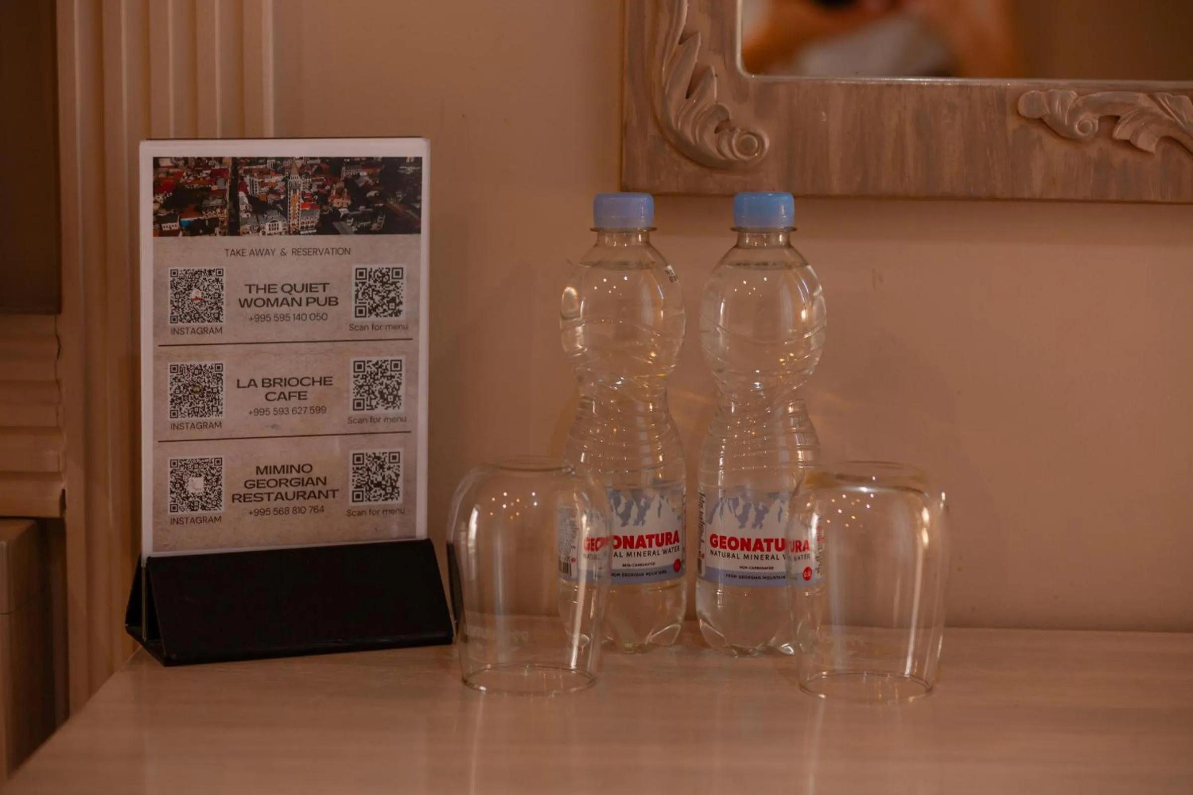 Food and drinks in Piazza Boutique Hotel