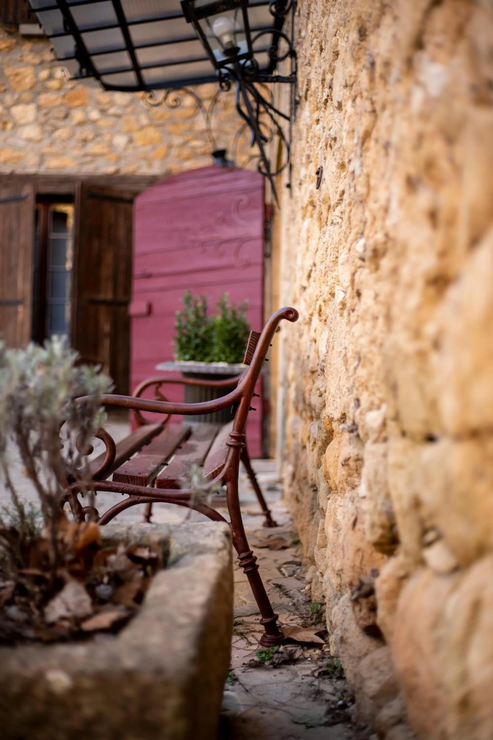 Patio in Le Vieux Moulin de Jouques