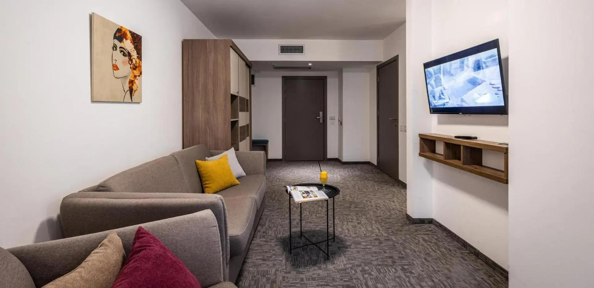 Junior Suite with Terrace in Hotel Fontana Vrnjačka Banja Junior Suite with Terrace in Hotel Fontana Vrnjačka Banja