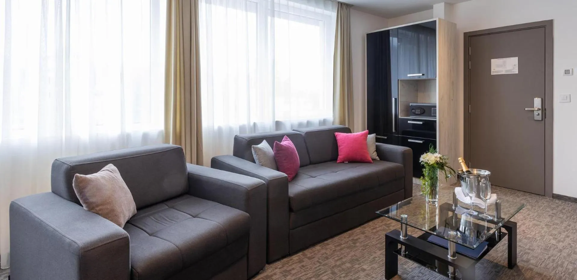 Seating area in Hotel Fontana Vrnjačka Banja