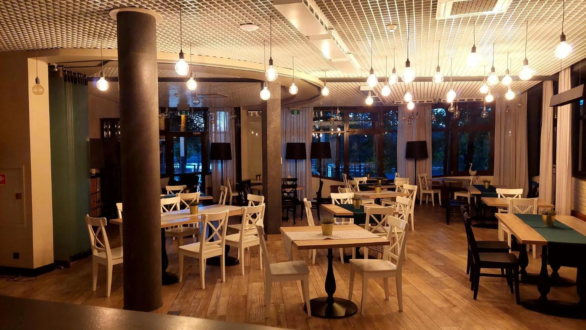 Restaurant/places to eat in Hotel Wojciech