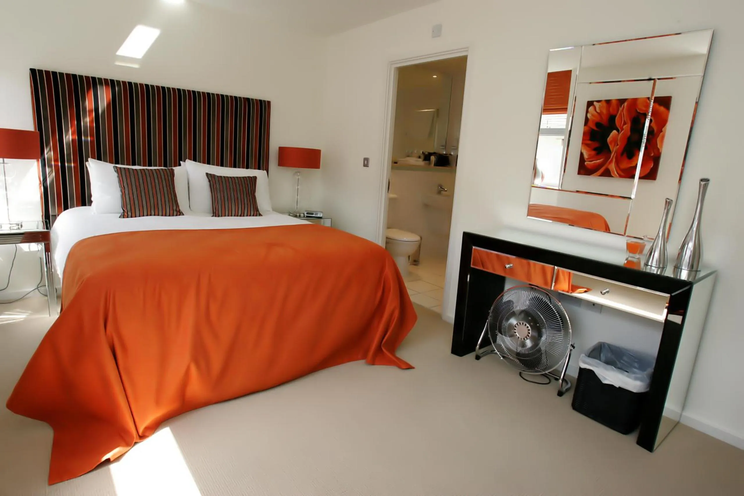 Bedroom, Bed in Chelmsford Serviced Apartments