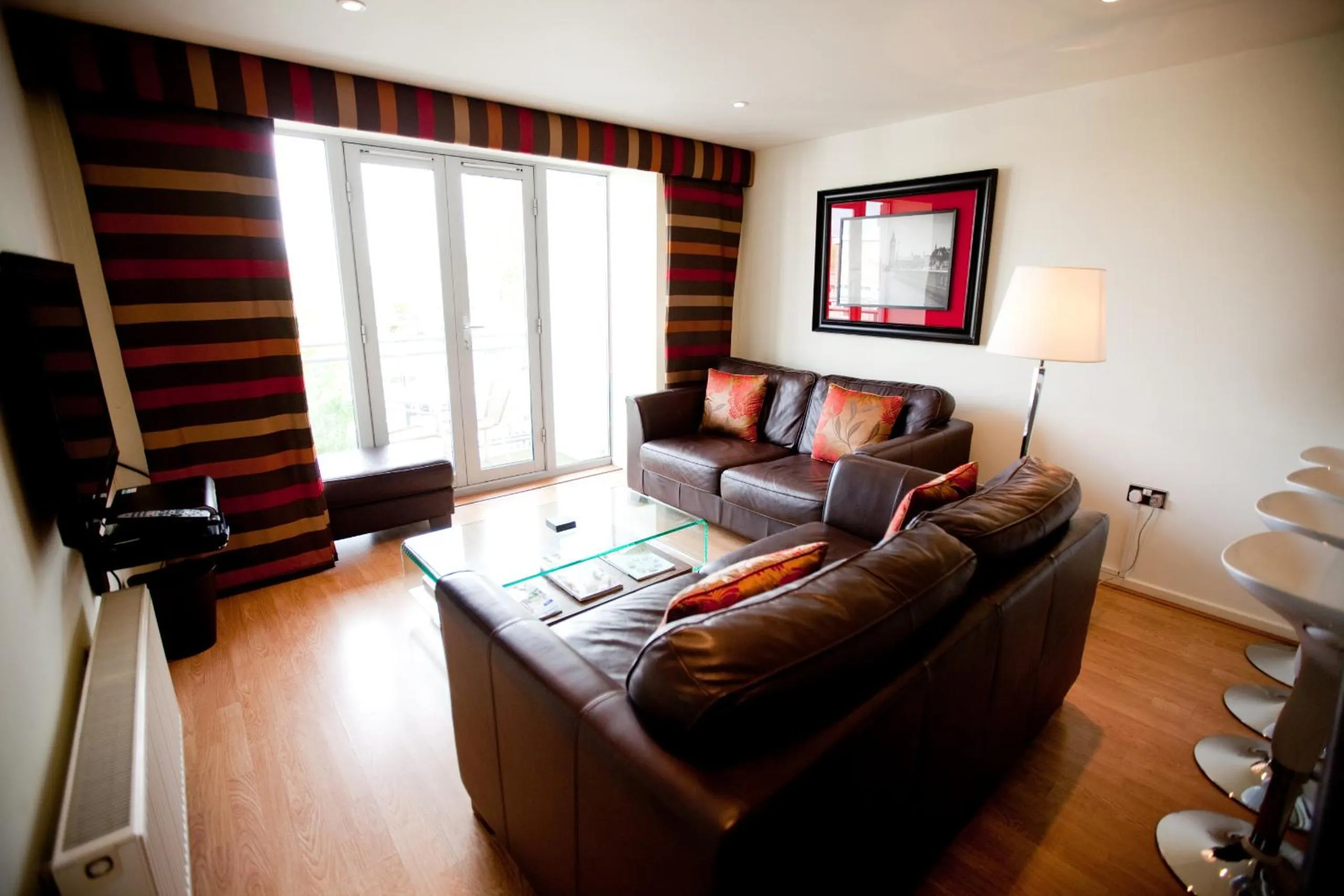 Living room, Bed in Chelmsford Serviced Apartments