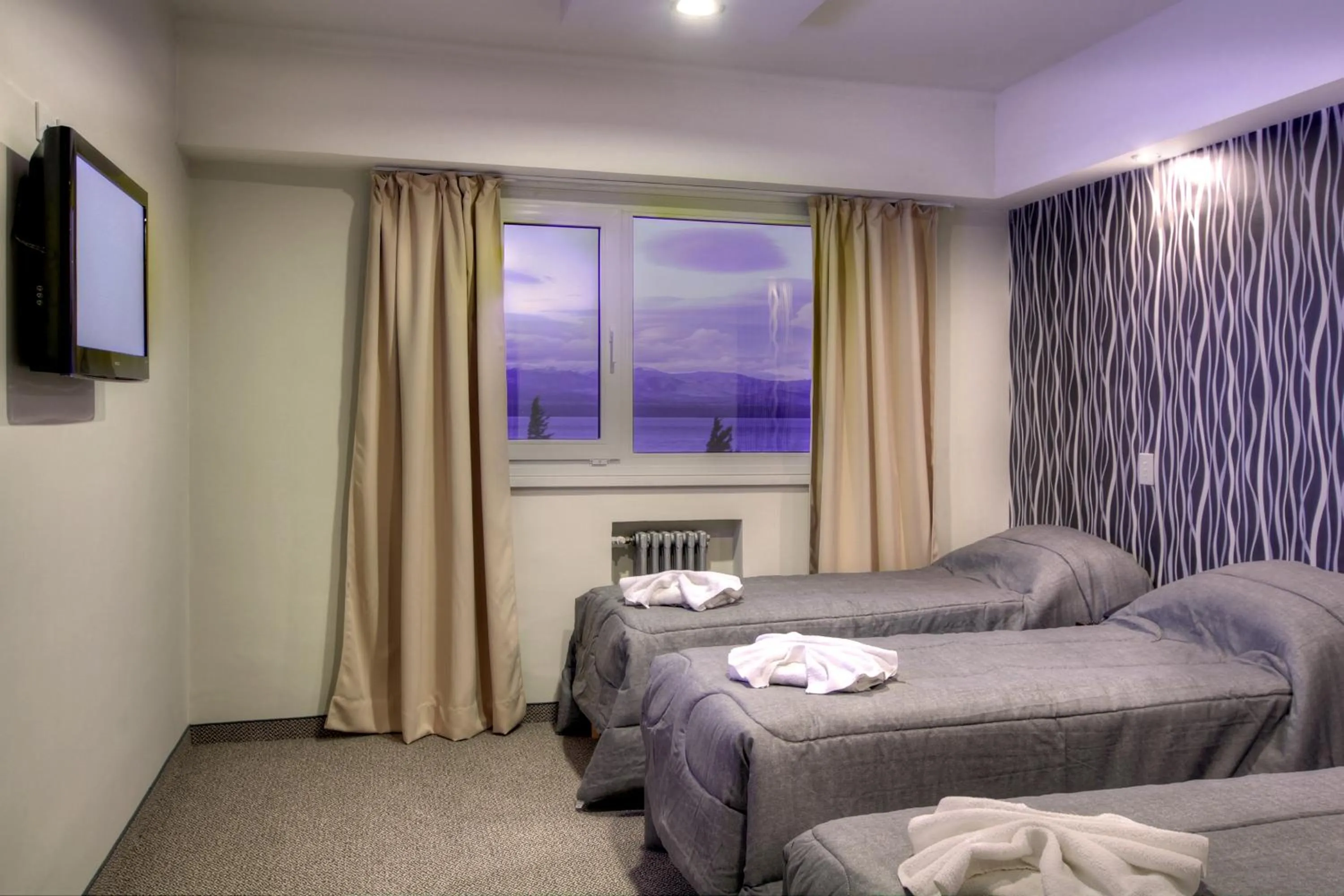 Photo of the whole room, Bed in Hotel Sol Bariloche