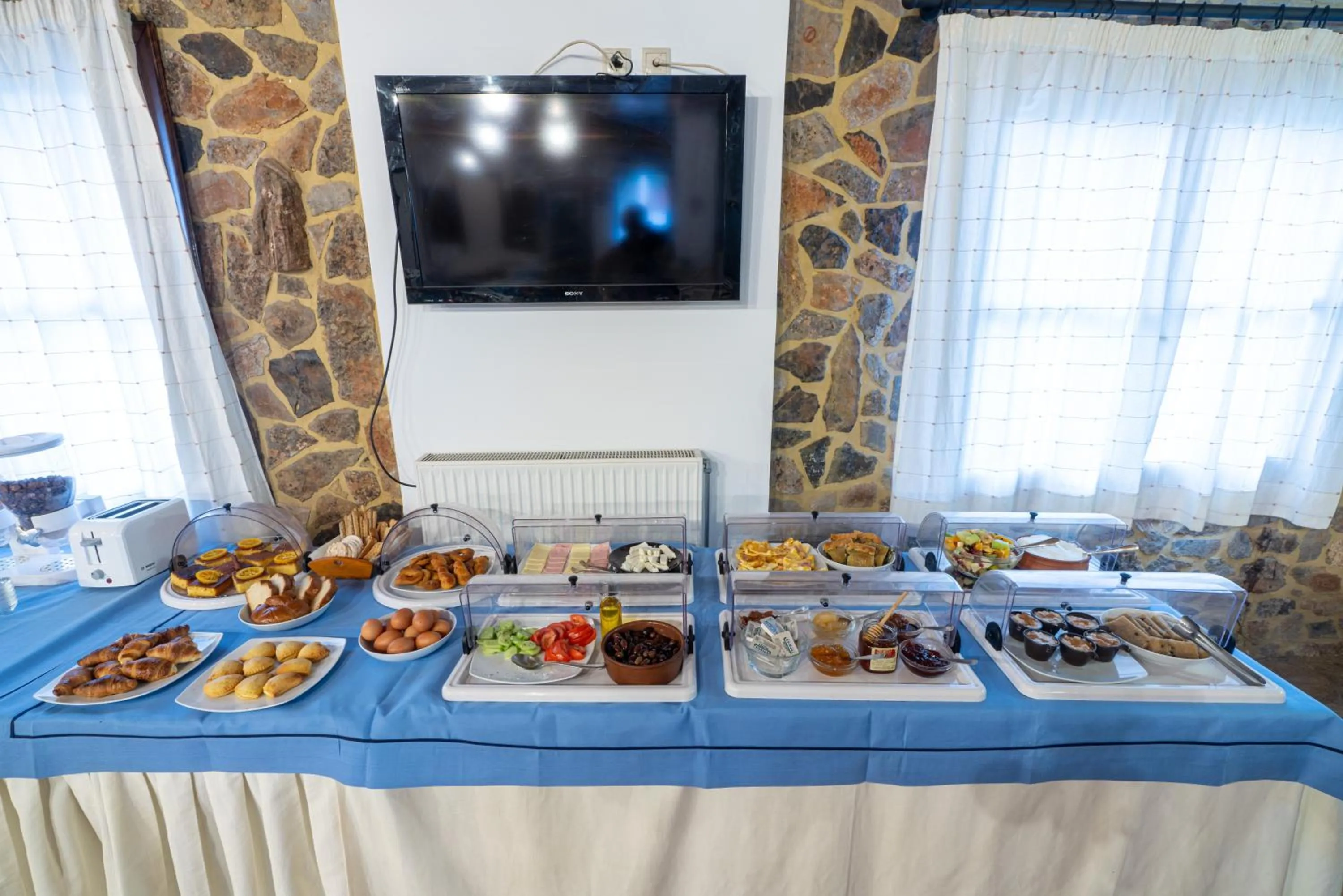 Day in Hotel PARALIAKO Kyparissi