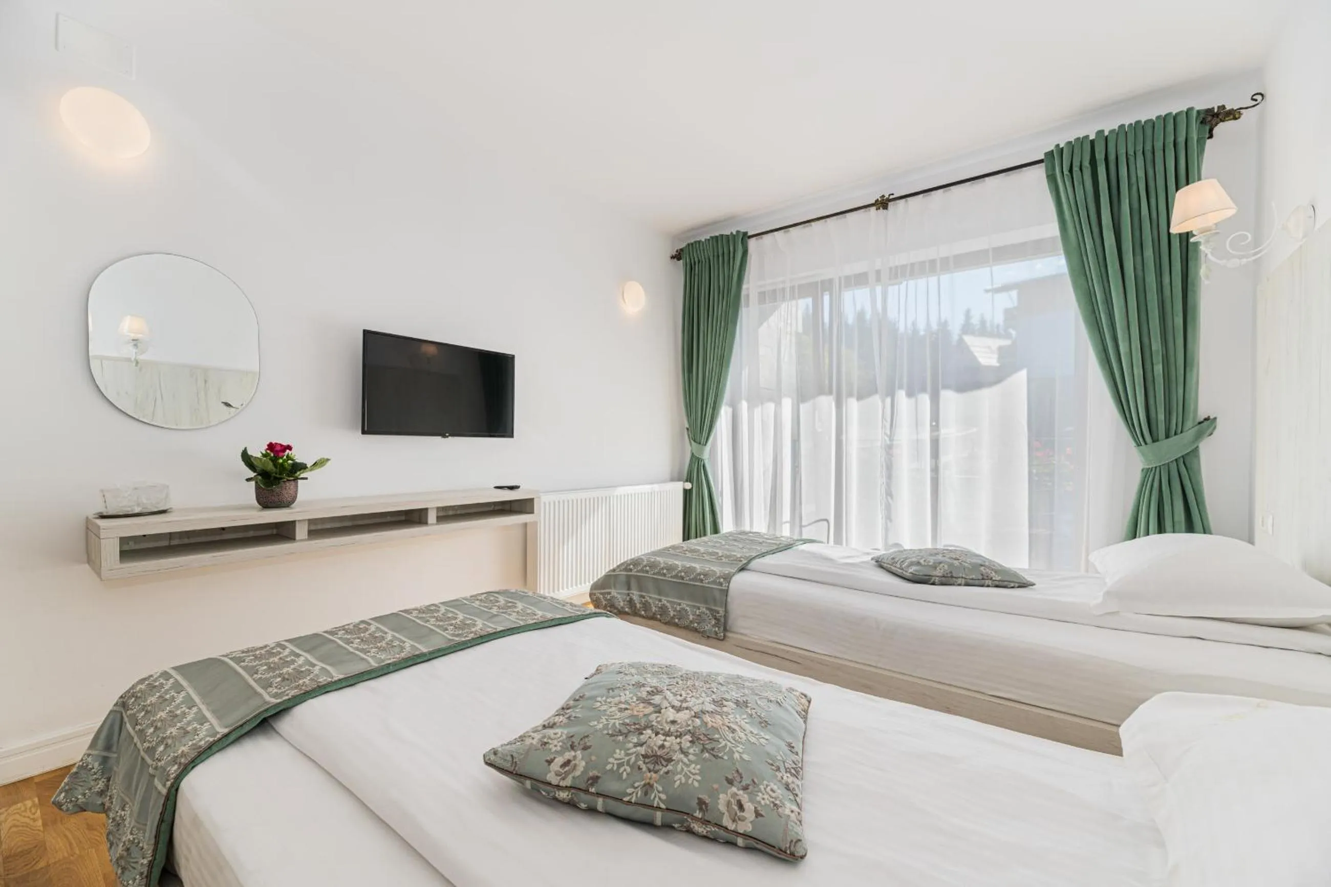 Bed in Pensiunea Hilltop