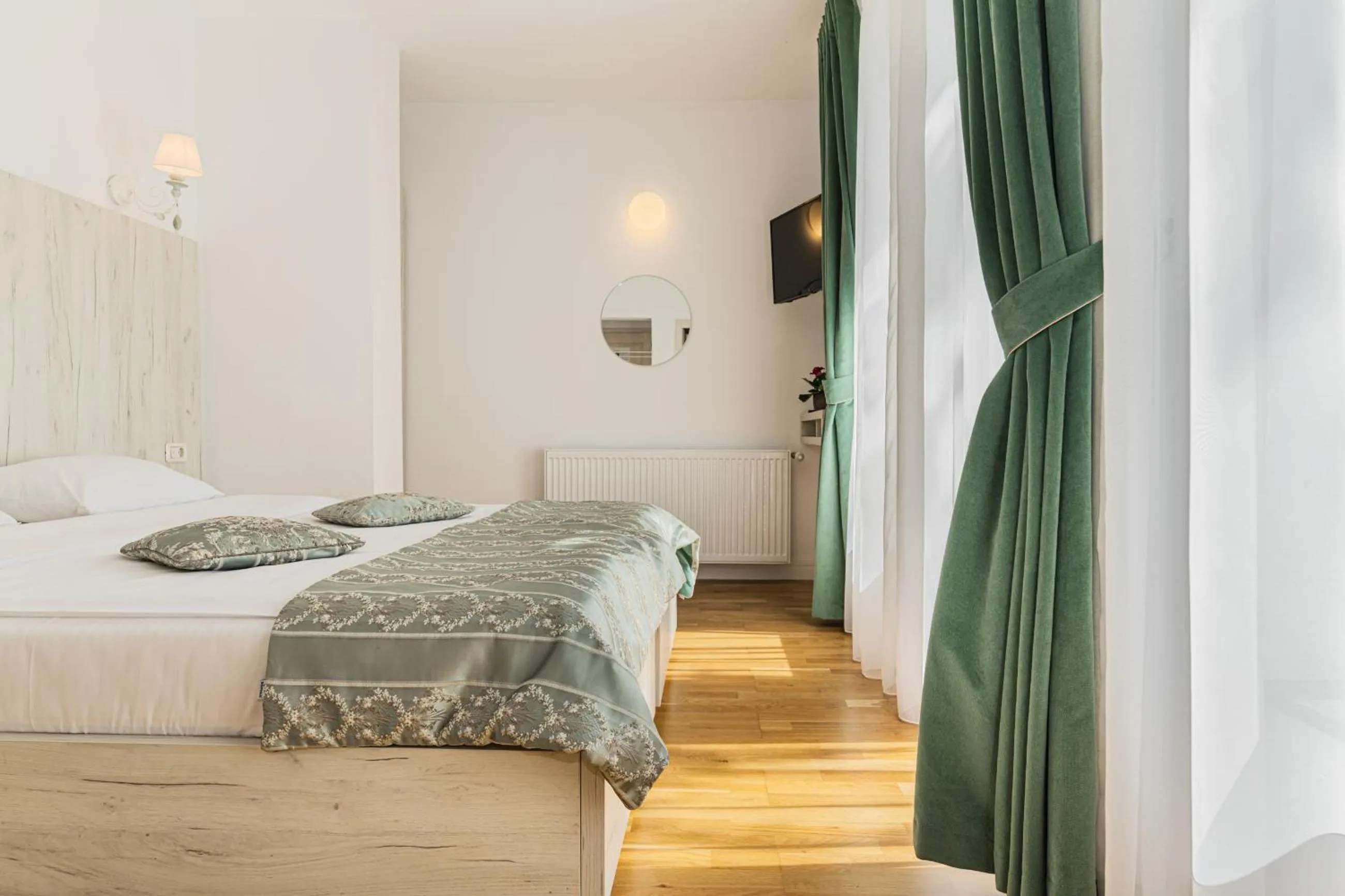 Bedroom, Bed in Pensiunea Hilltop