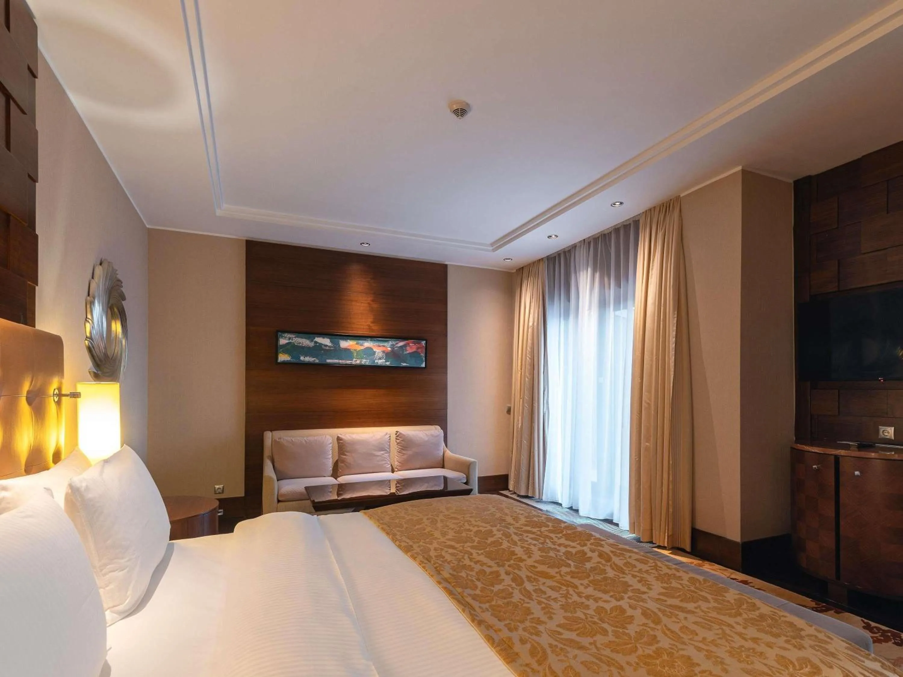 Bedroom, Bed in Rixos Borovoe