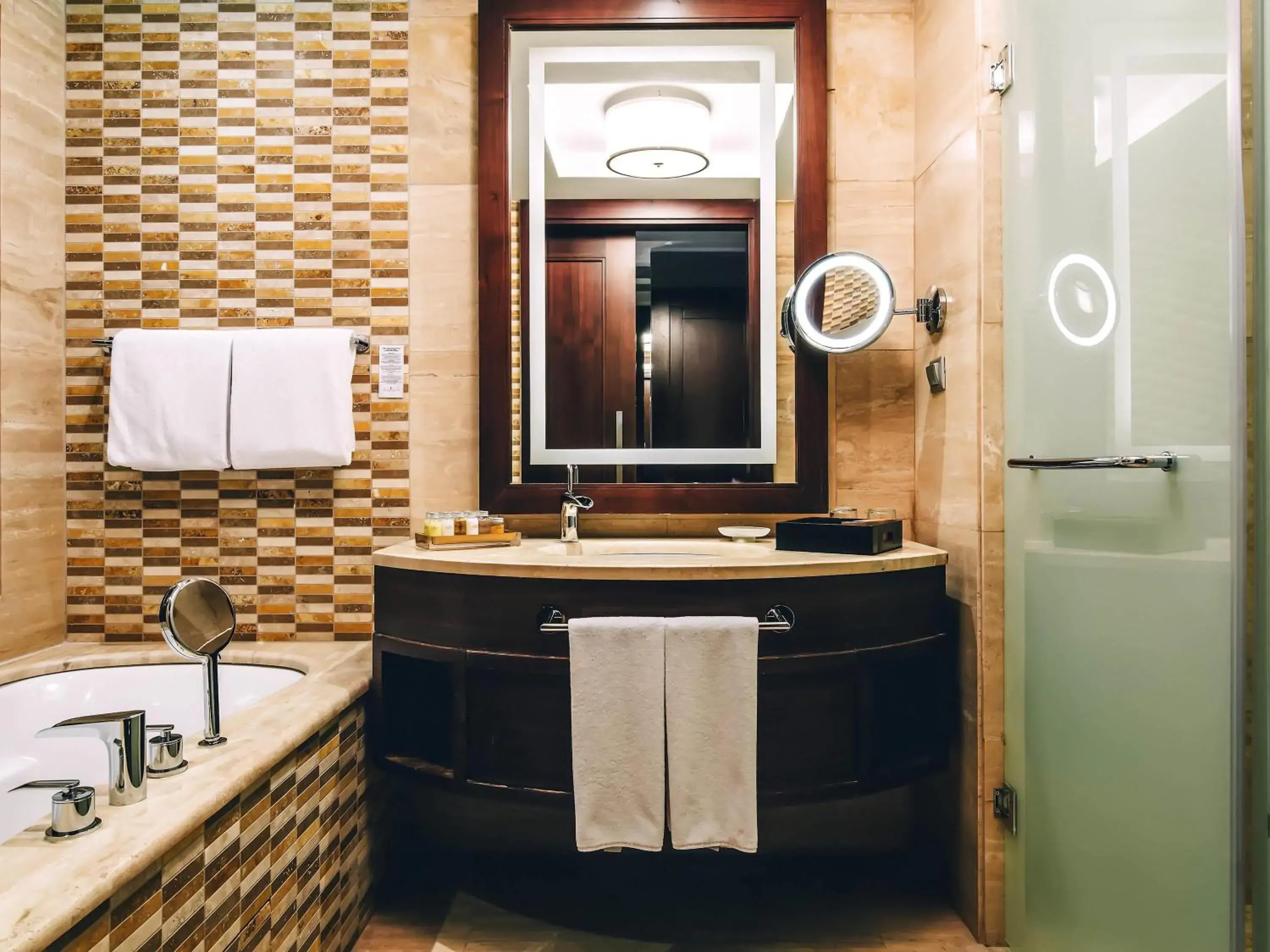 Deluxe Twin Room with Forest View in Rixos Borovoe Deluxe Twin Room with Forest View in Rixos Borovoe