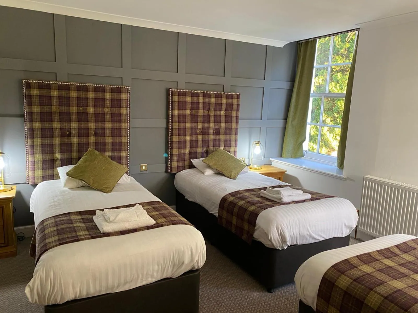 Bedroom, Bed in Royal Dunkeld Hotel