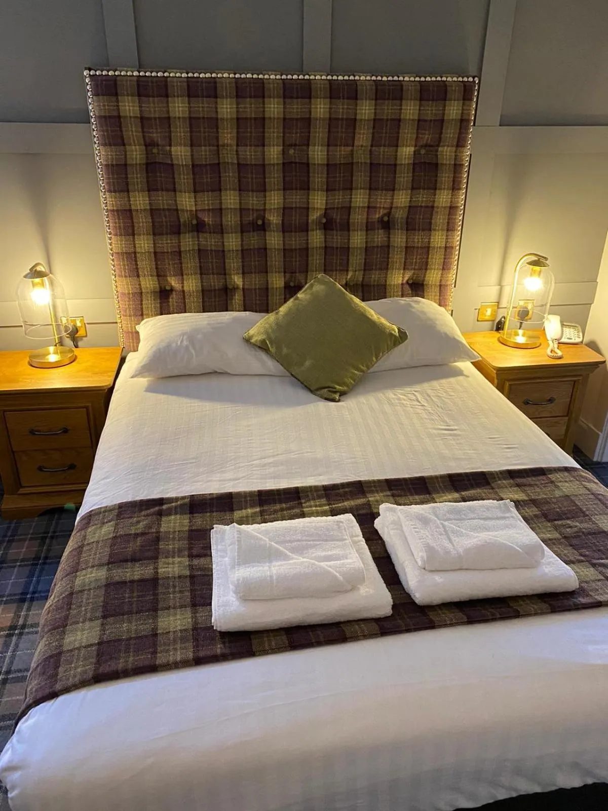 Bedroom, Bed in Royal Dunkeld Hotel