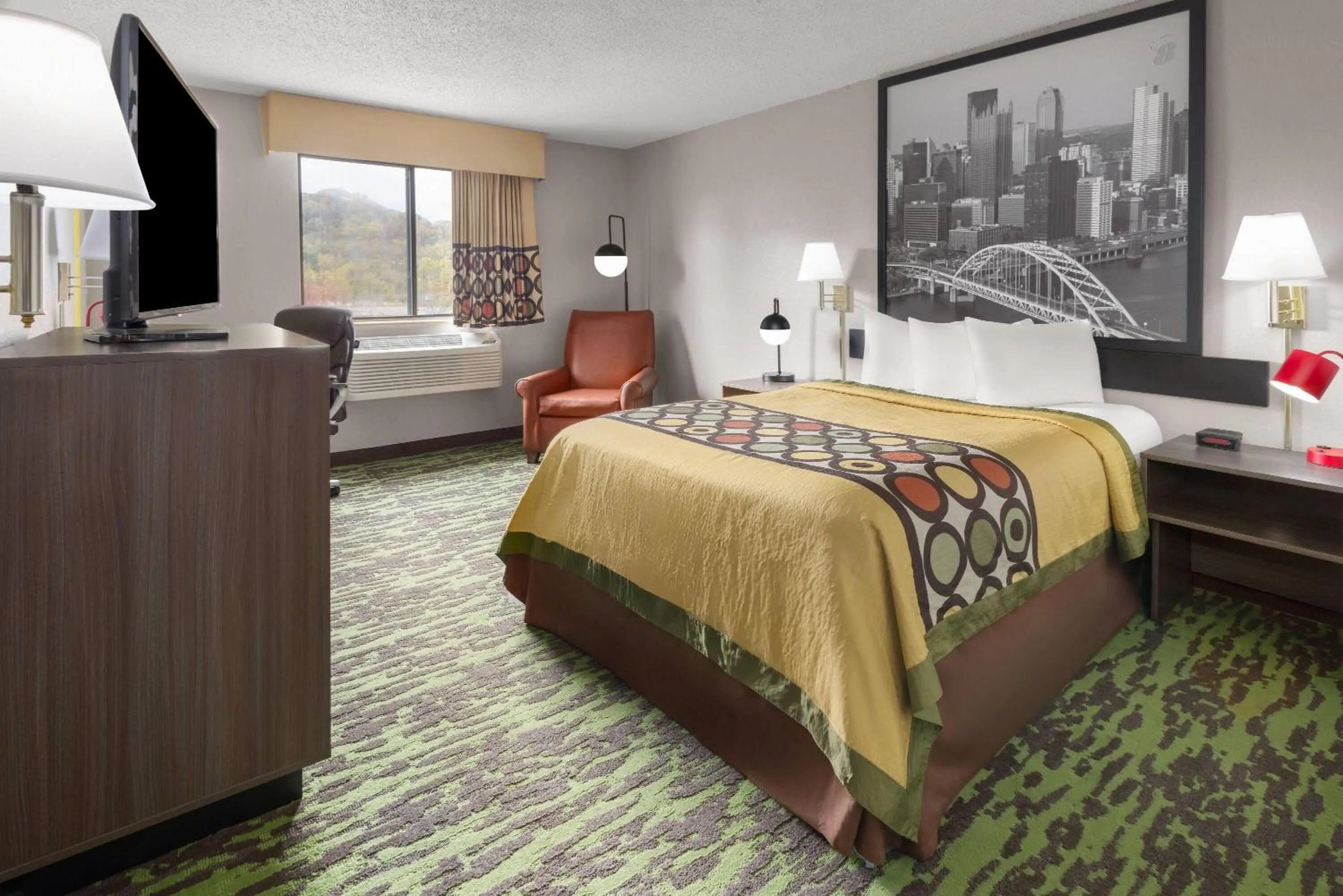 Photo of the whole room, Bed in Super 8 by Wyndham New Stanton