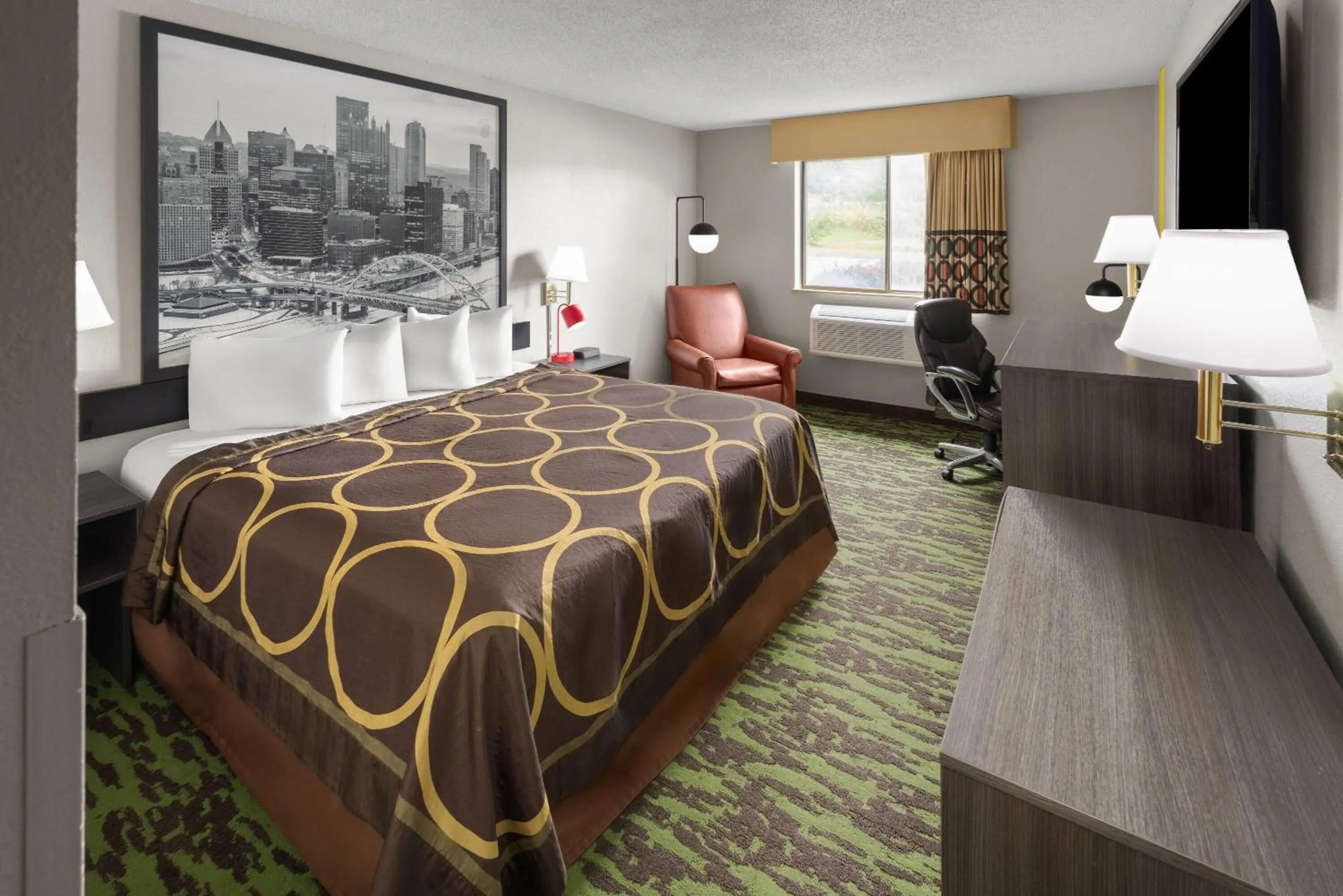 Photo of the whole room, Bed in Super 8 by Wyndham New Stanton