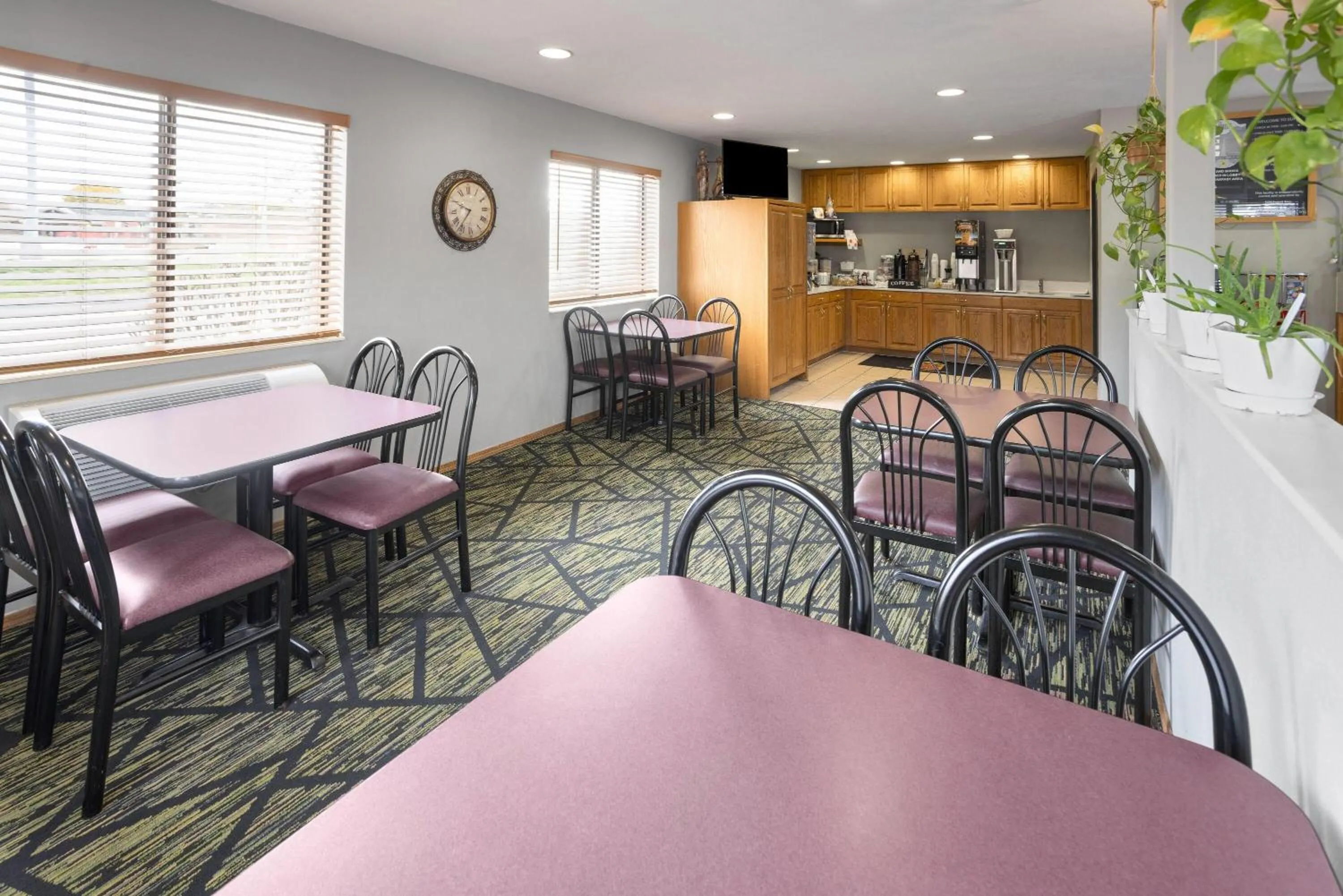Breakfast in Super 8 by Wyndham New Stanton