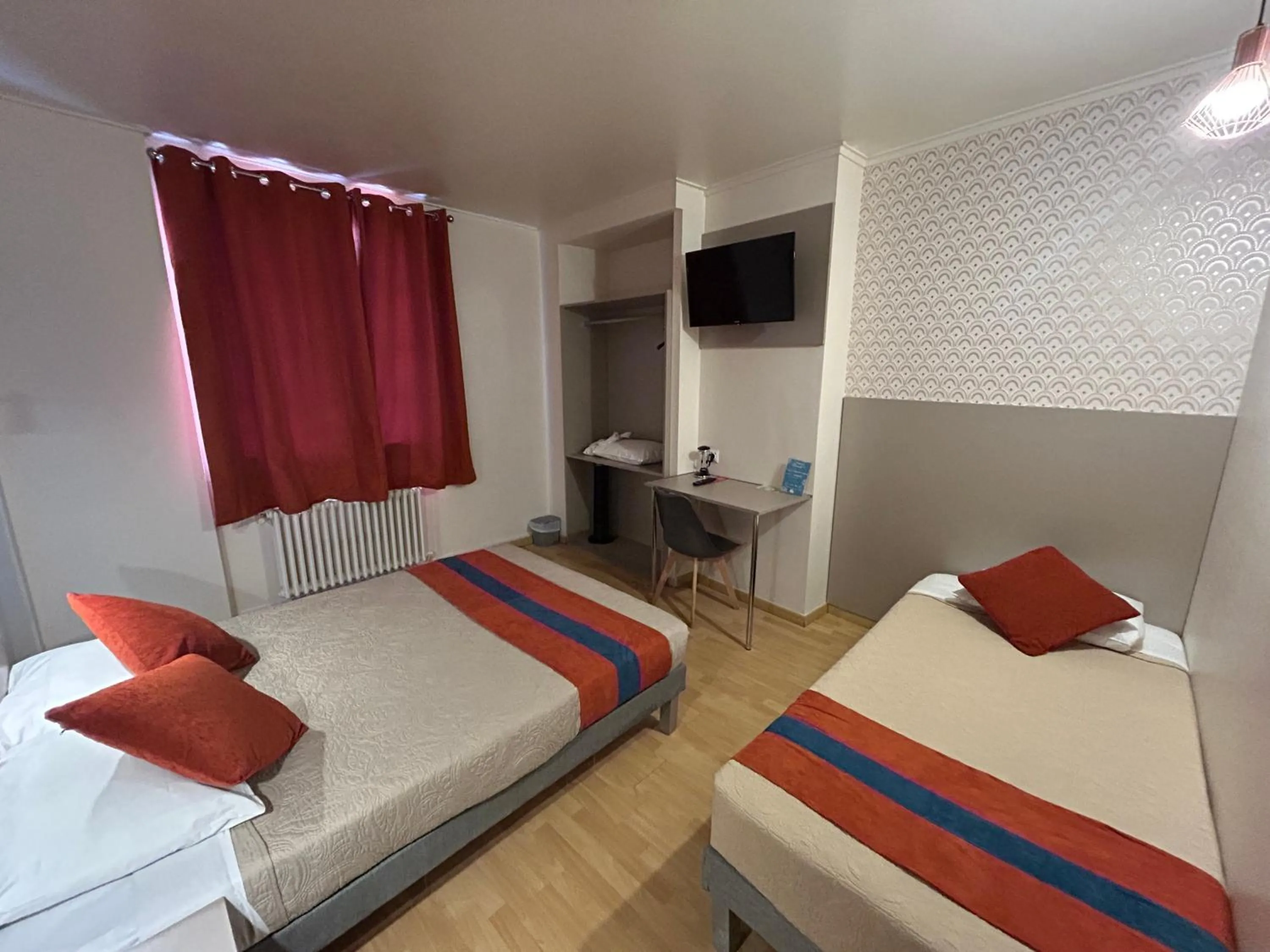 Bed in Hotel de Normandie