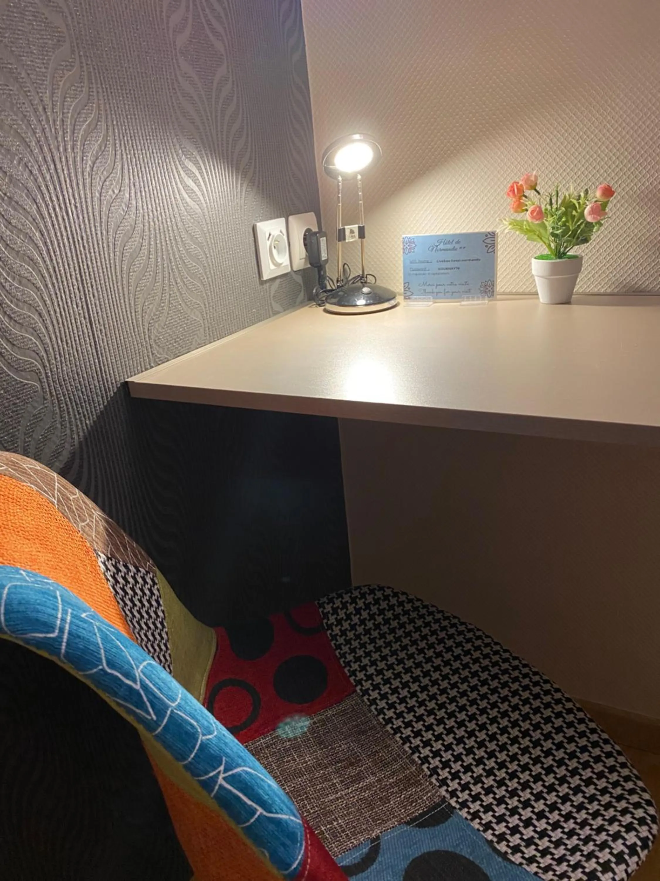 hair dresser in Hotel de Normandie