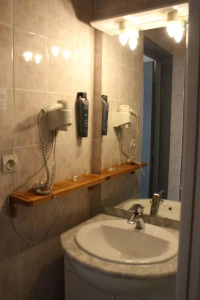 Bathroom in Hotel de Normandie