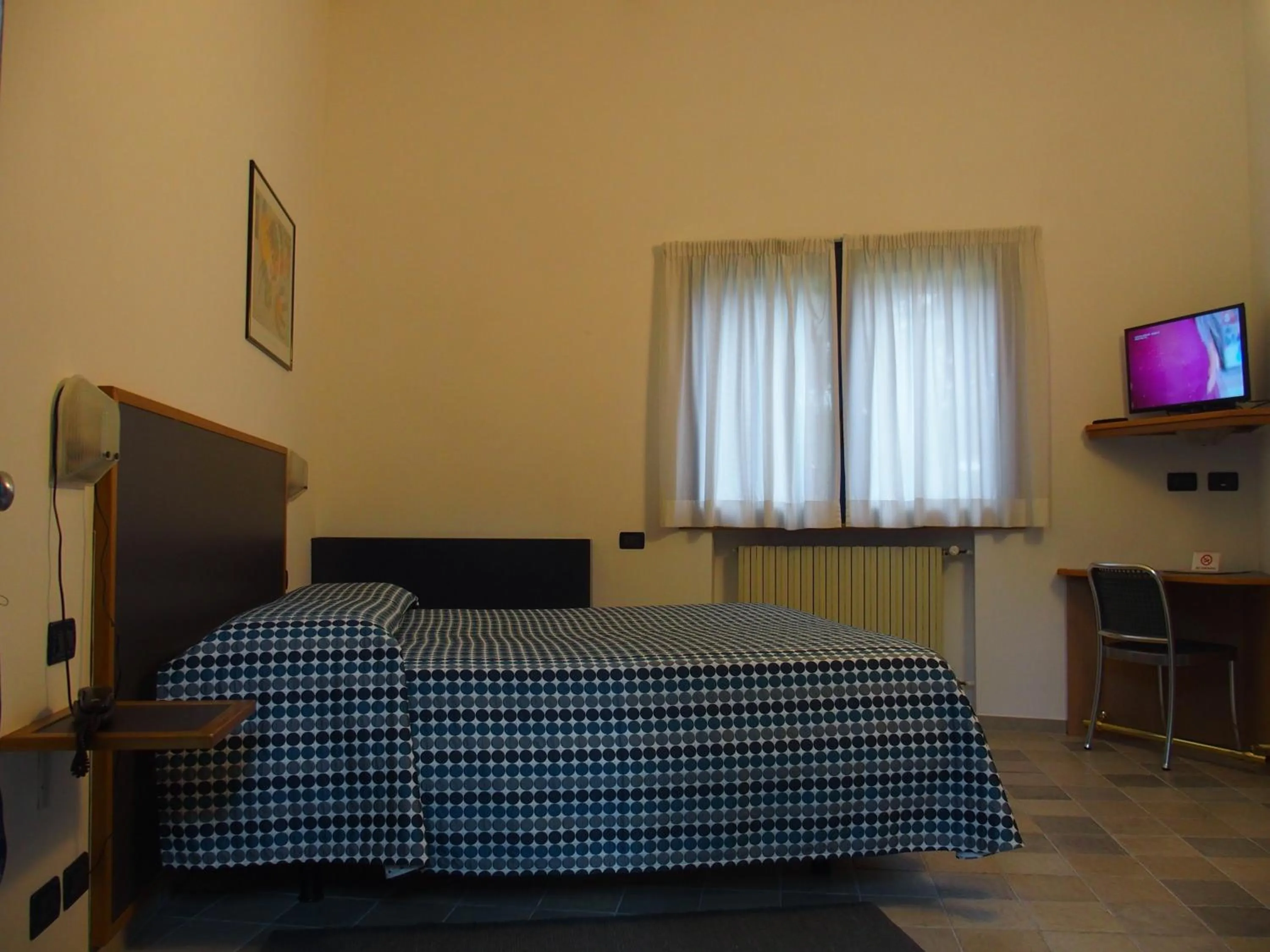 Photo of the whole room, Bed in Hotel Eden