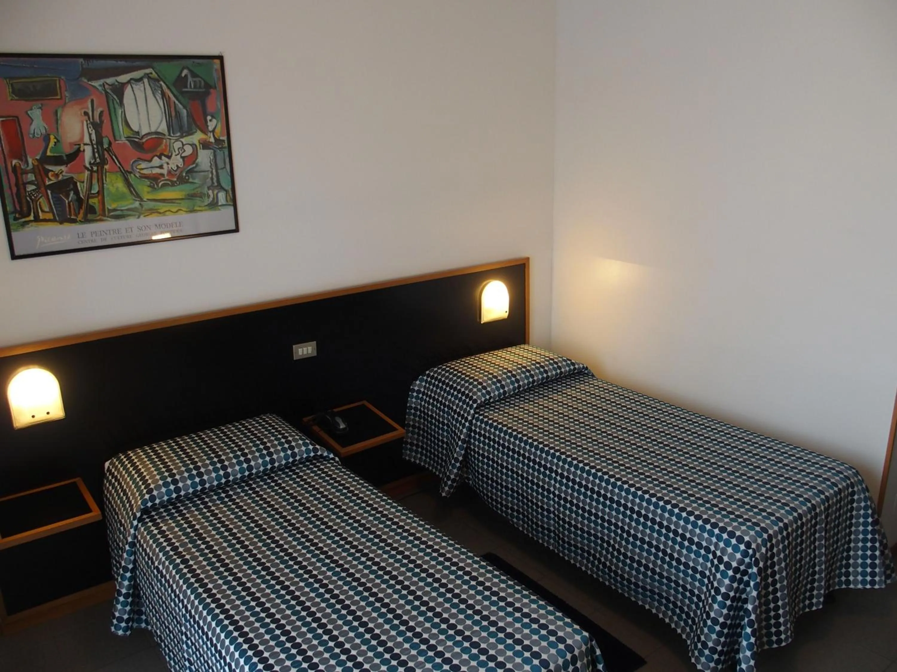 Photo of the whole room, Bed in Hotel Eden