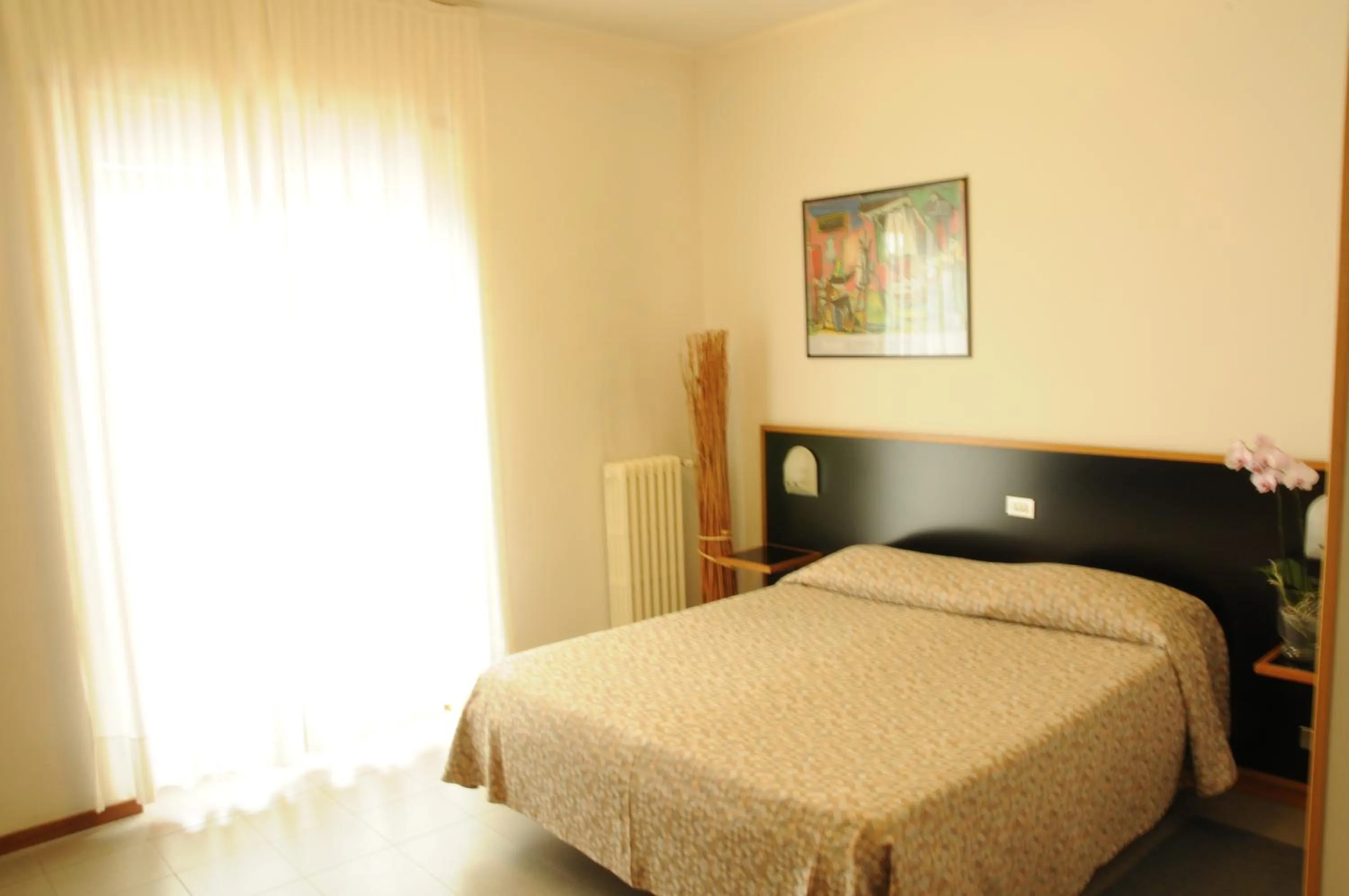 Photo of the whole room, Bed in Hotel Eden