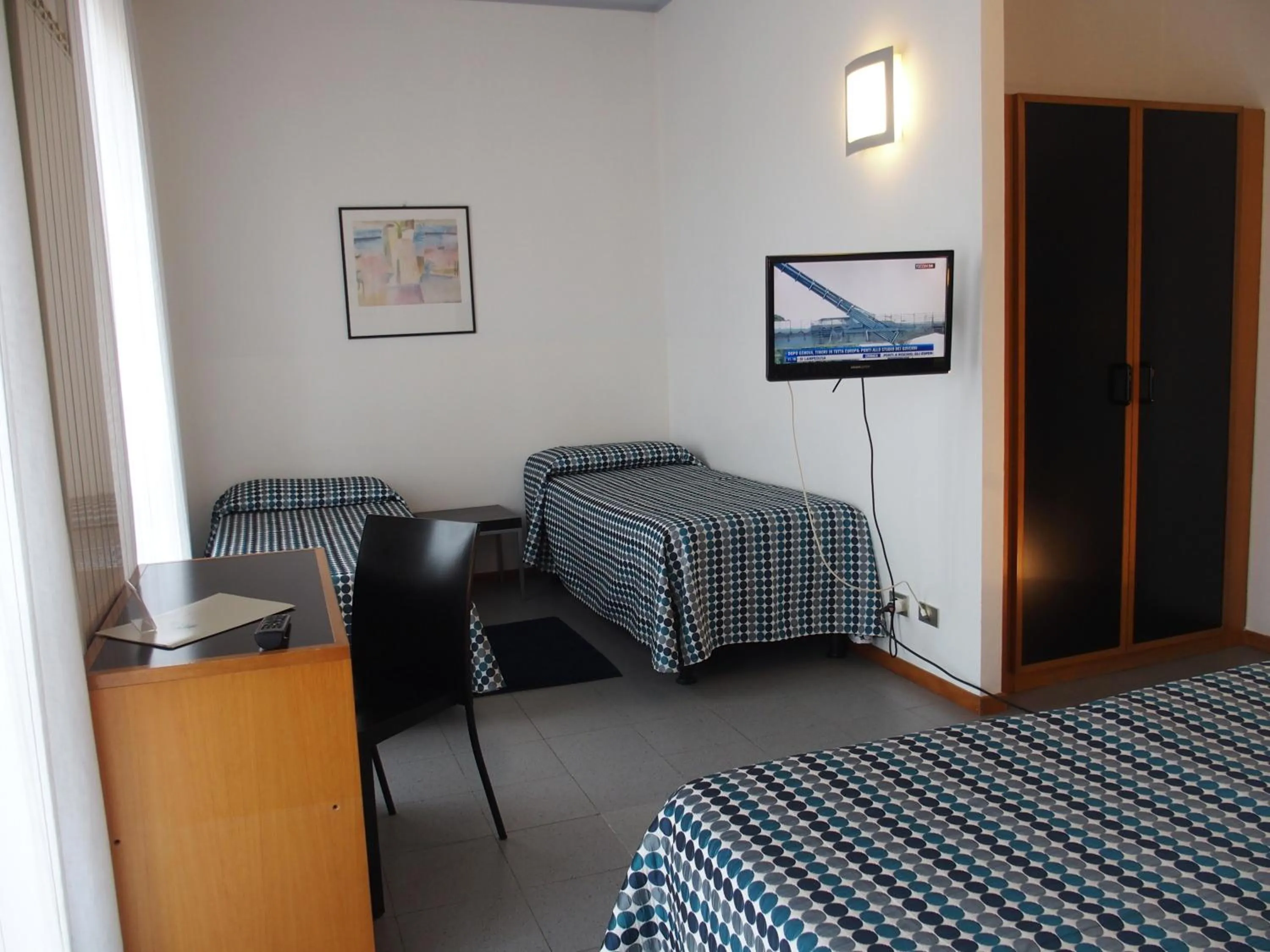 Photo of the whole room, Bed in Hotel Eden