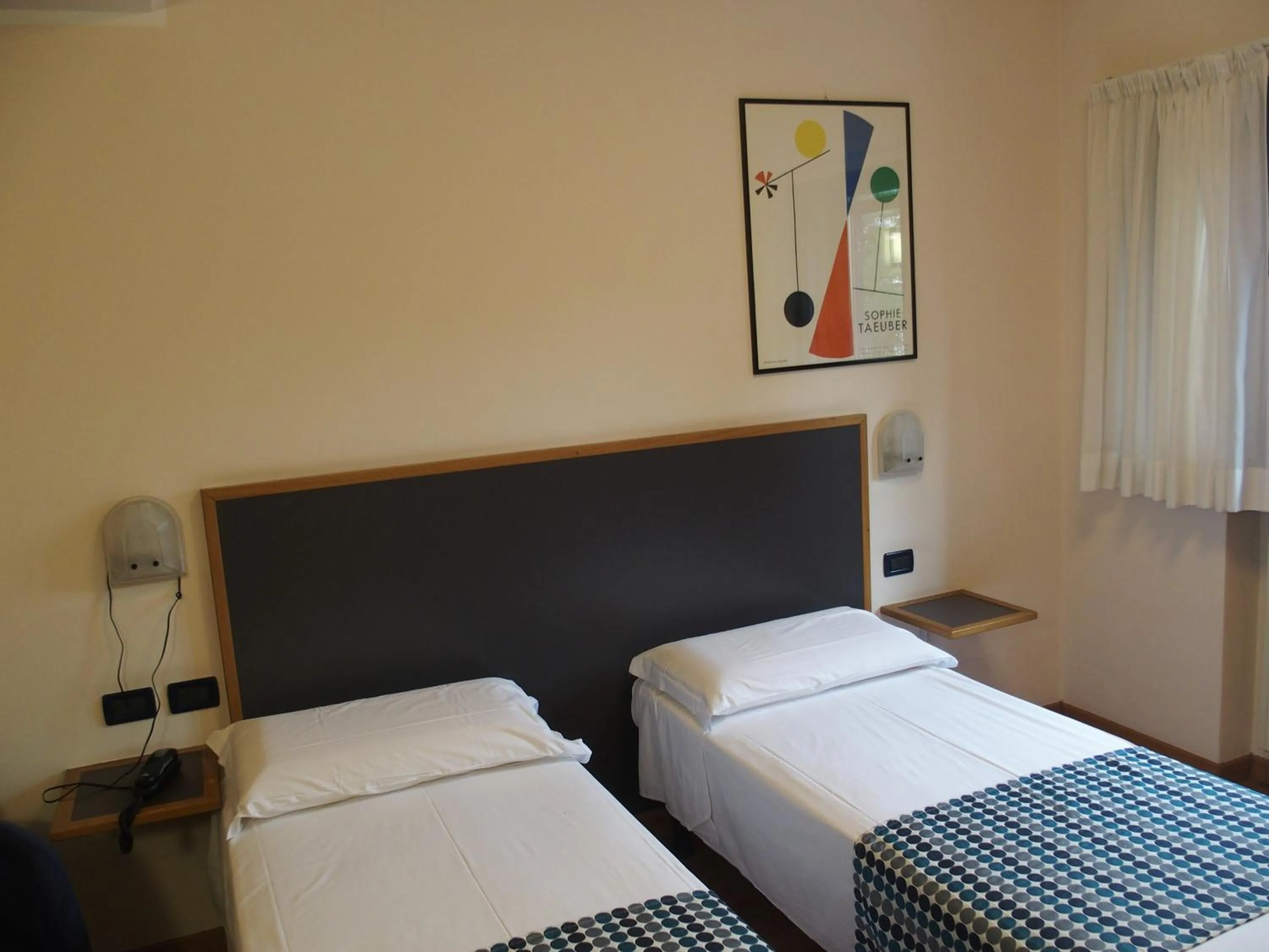 Photo of the whole room, Bed in Hotel Eden