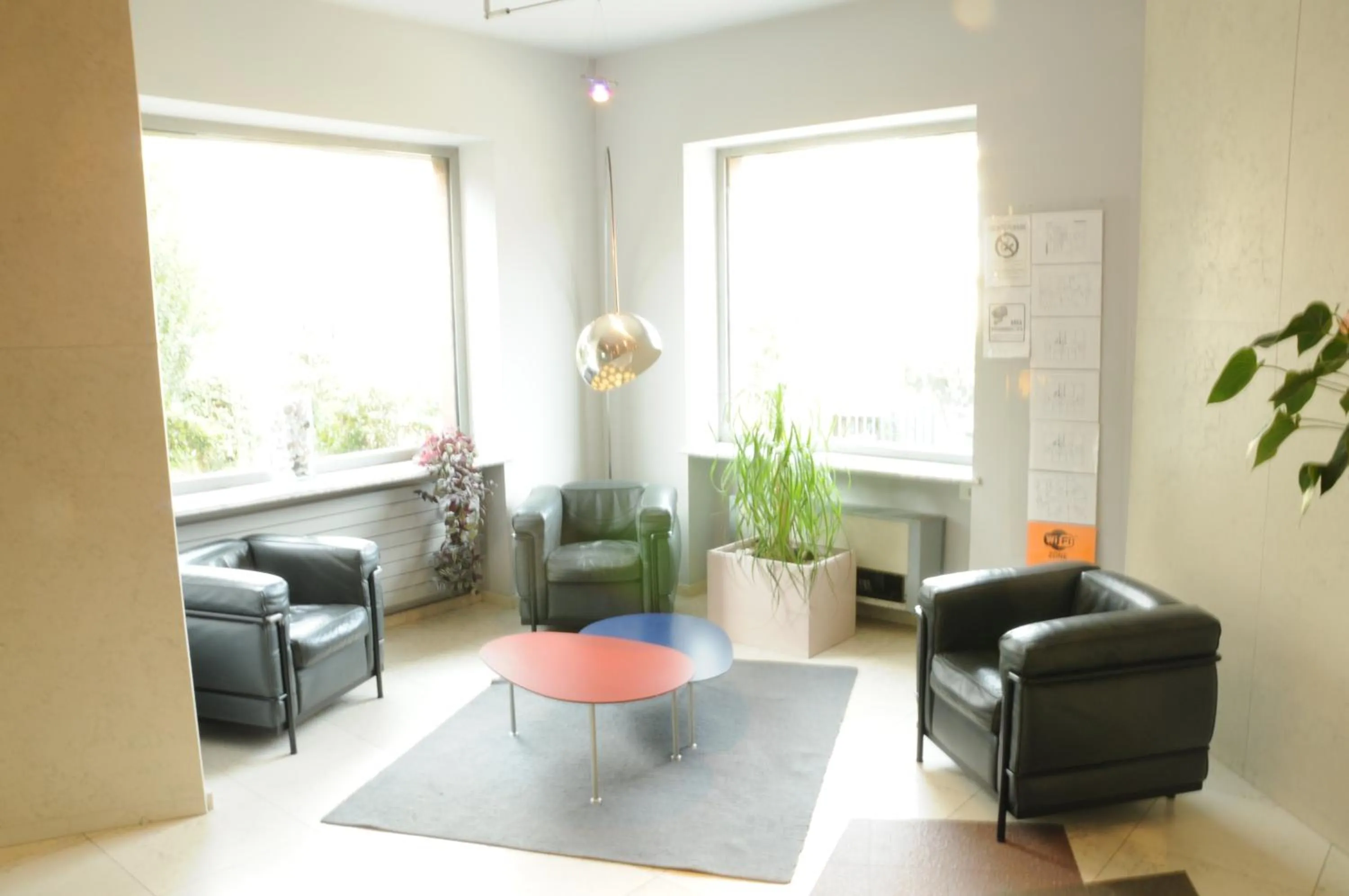 Photo of the whole room in Hotel Eden