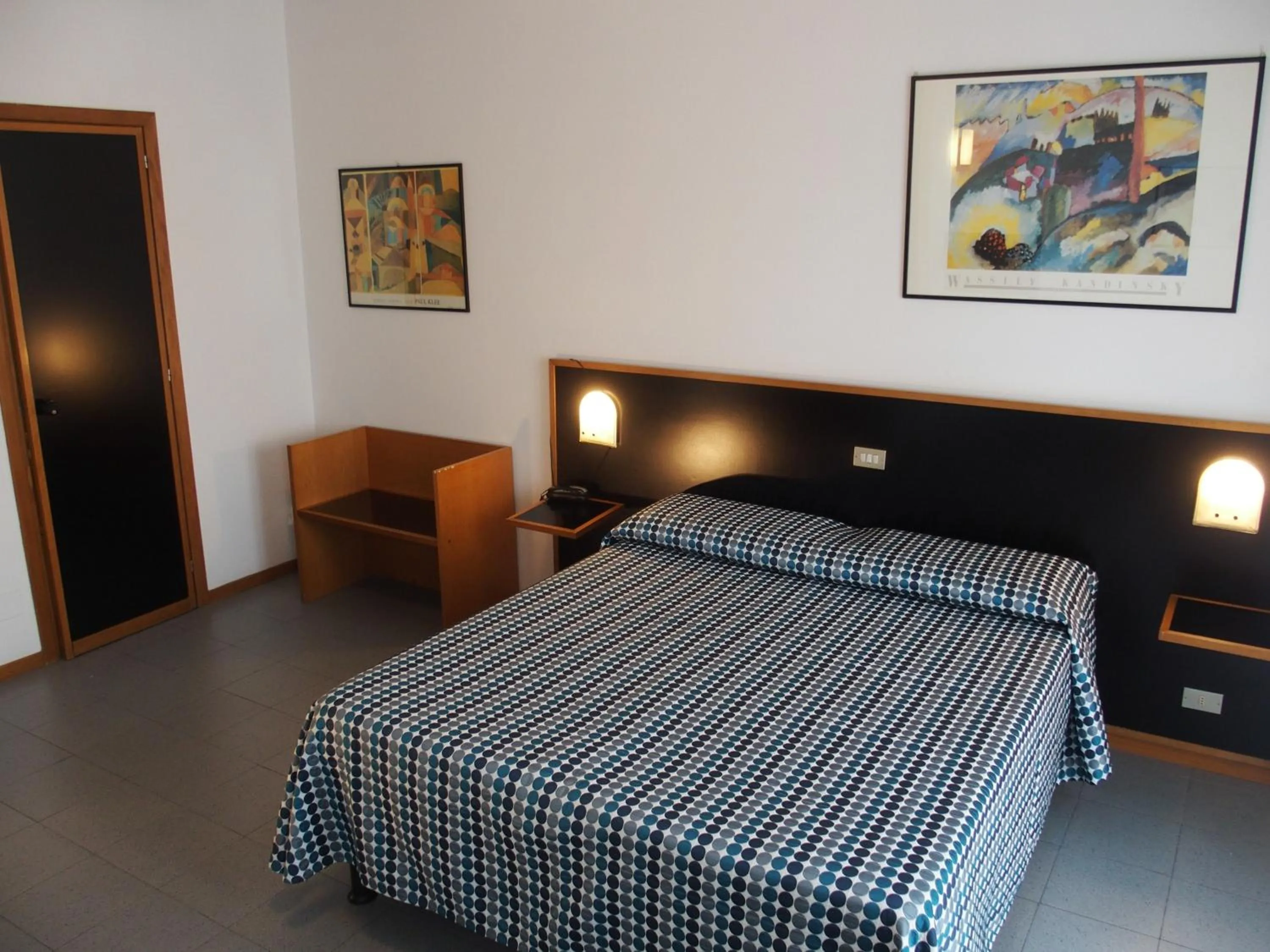 Photo of the whole room, Bed in Hotel Eden