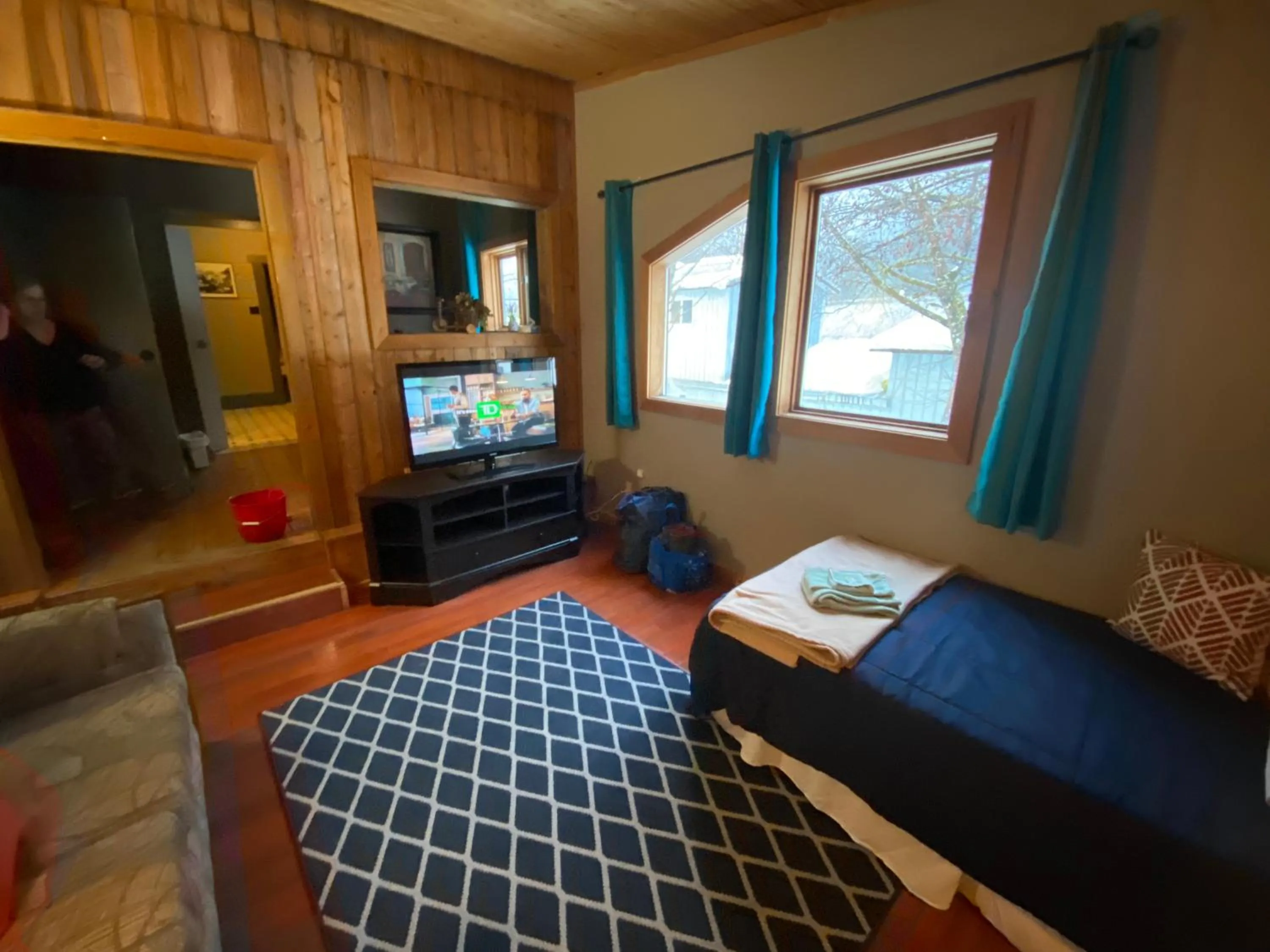 Bed in Historic Hotel Bayview