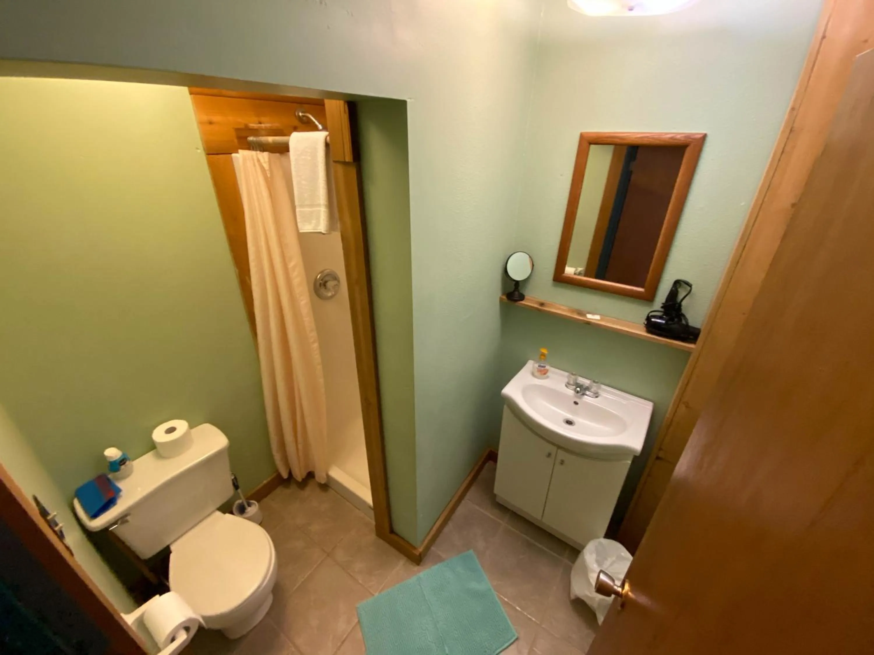 Bathroom in Historic Hotel Bayview