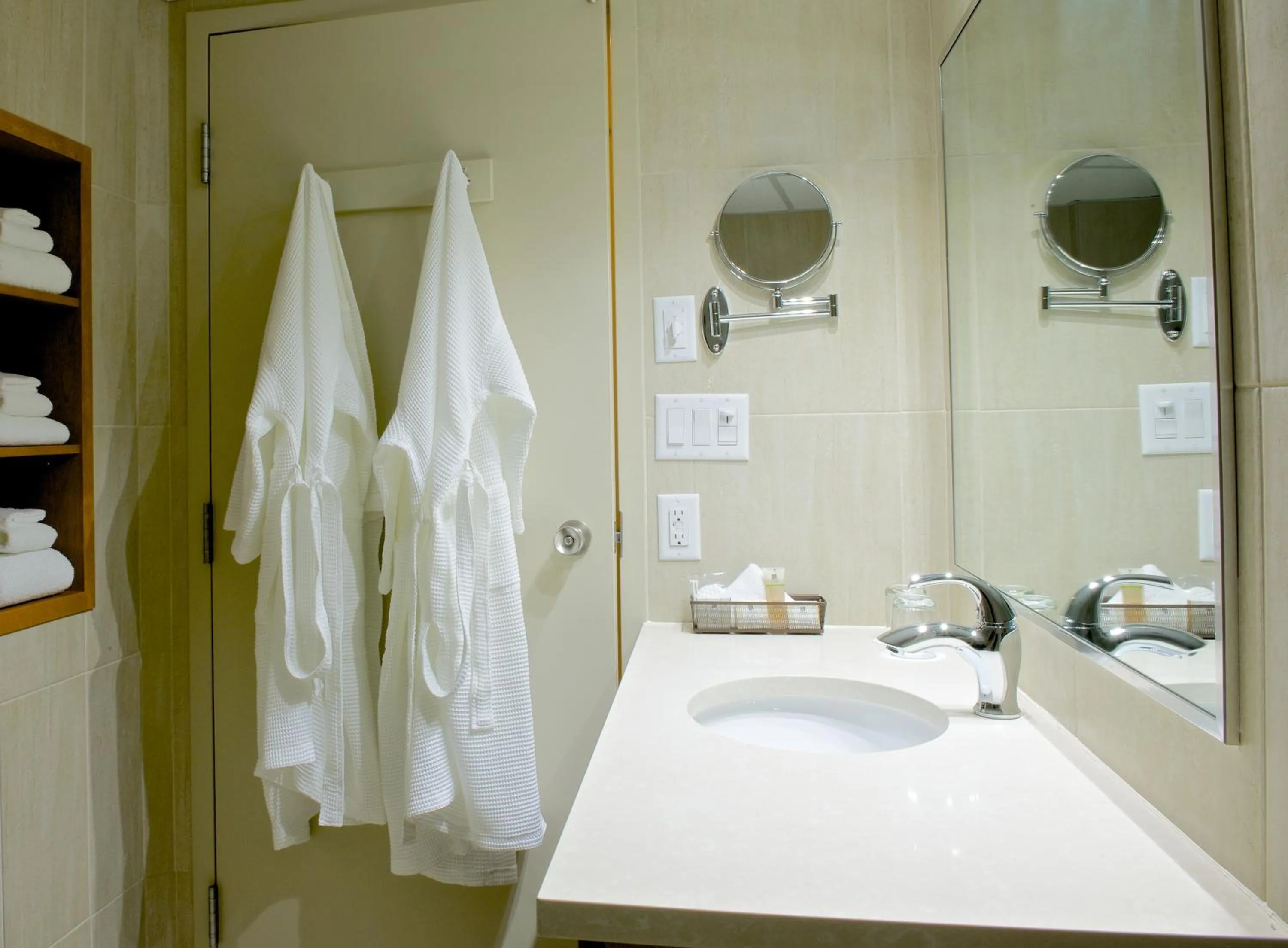 Bathroom in Hôtel Castel