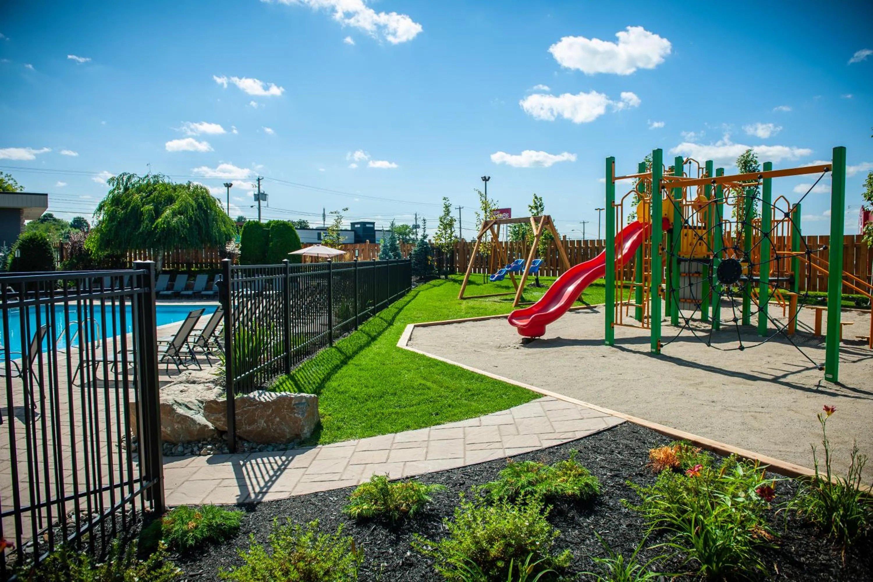 Patio in Hôtel Castel