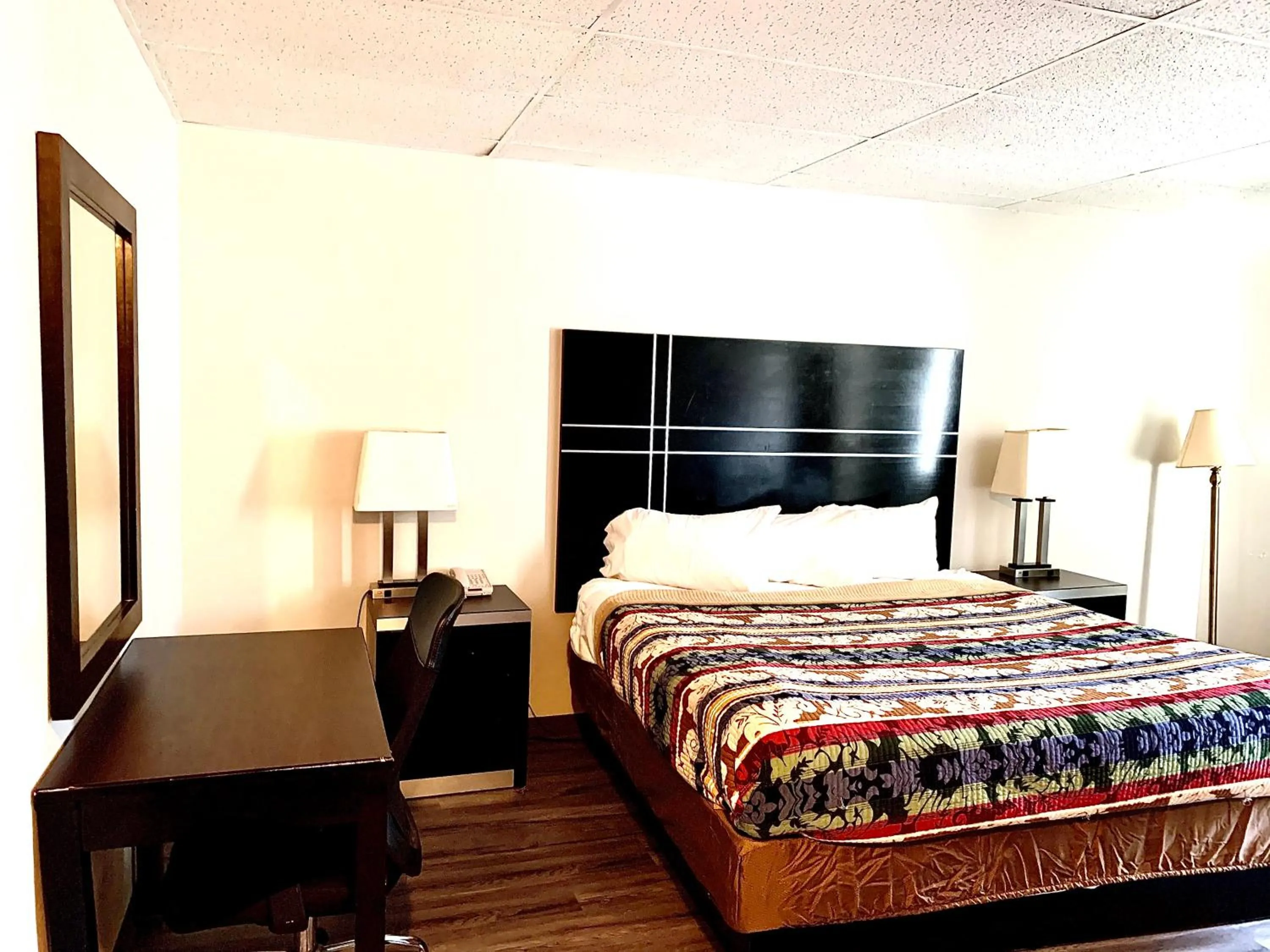 Bed in Tappan Zee Hotel