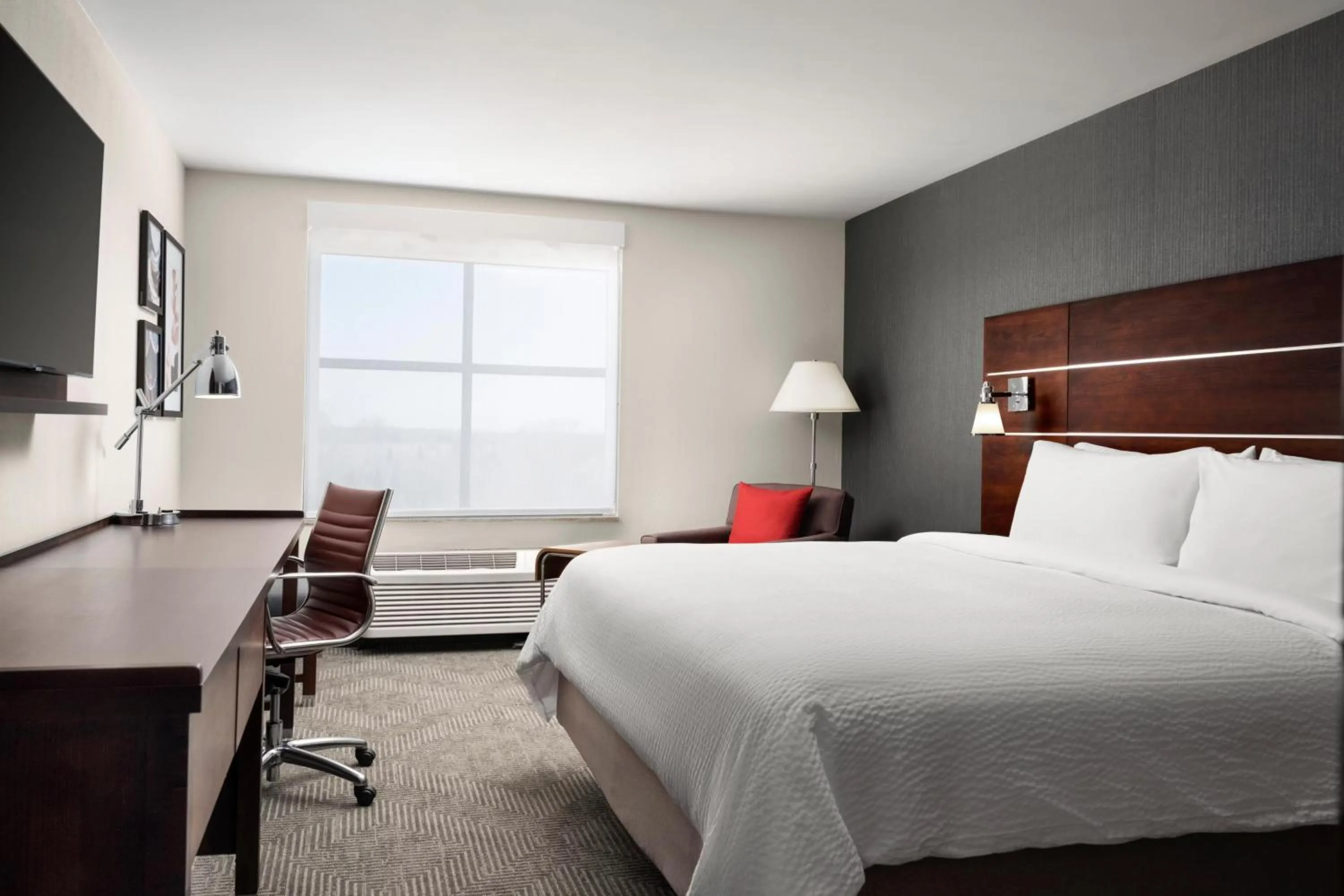 Bed in Holiday Inn - Cincinnati - Liberty Way by IHG