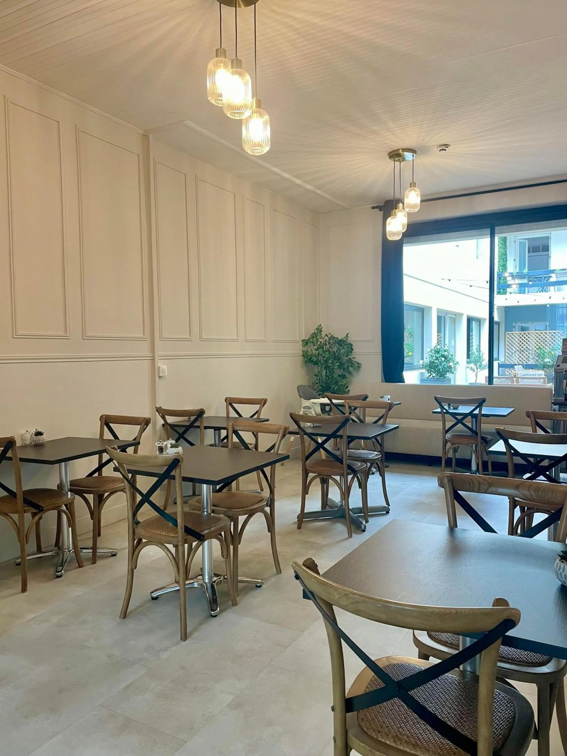 Property building in Hotel de Paris